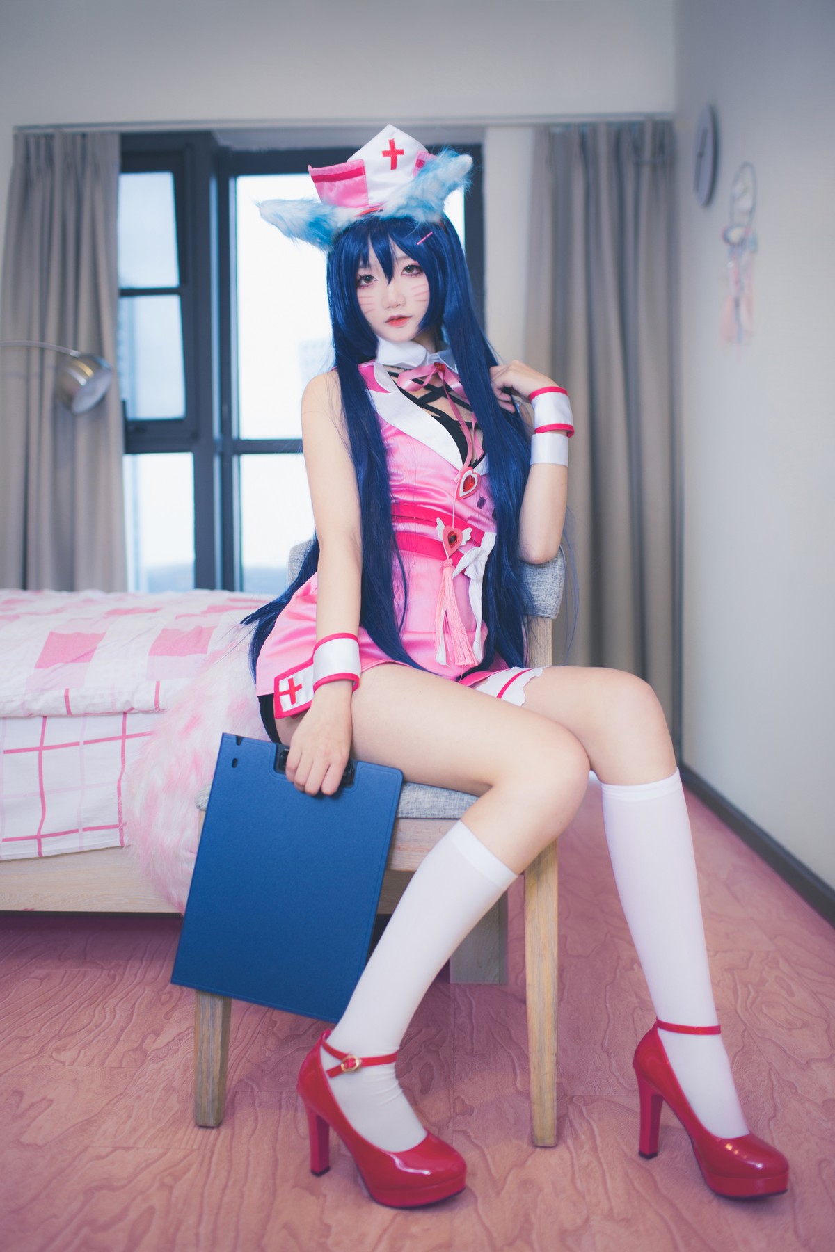 xgyw.top_清纯少女五更百鬼阿狸护士服主题私房性感护士装配白丝腿袜秀美腿诱惑写真37P