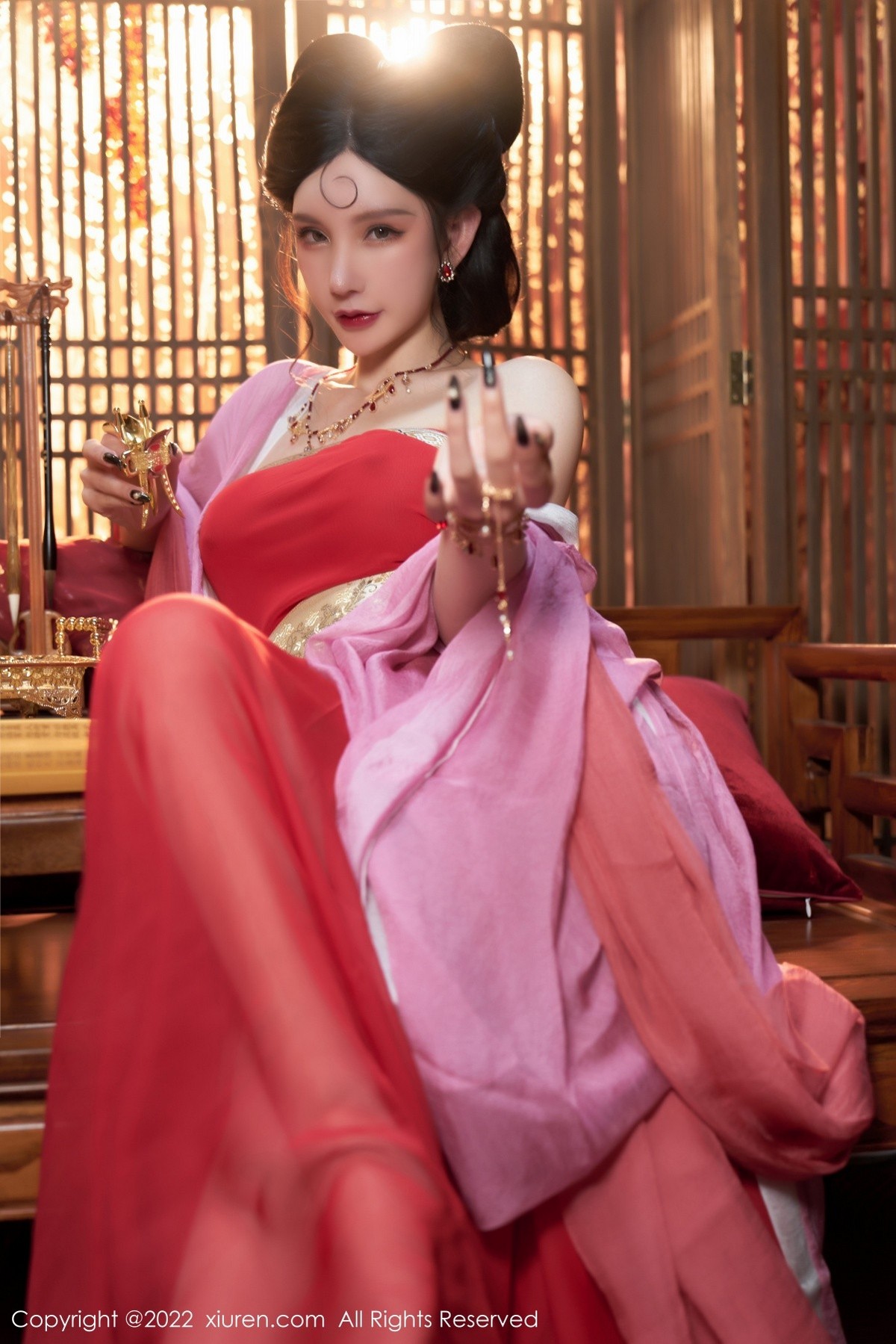 xgyw.top_XiuRen第4575期_女神周于希Sally三亚旅拍妲己角色扮演古装服饰性感迷人写真74P