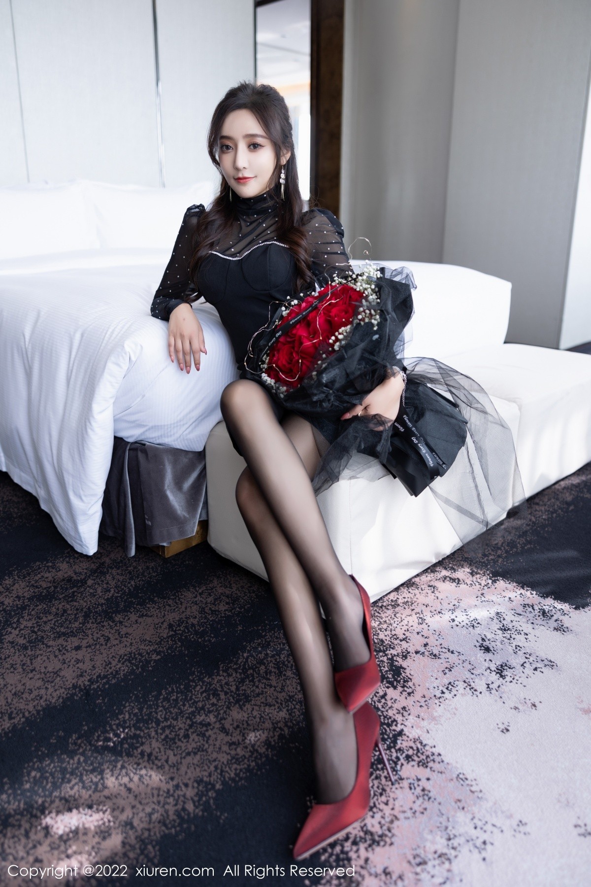 xgyw.top_XiuRen第4574期_女神王馨瑶yanni室内场景黑色轻透服饰 红色情趣内衣诱惑写真64P
