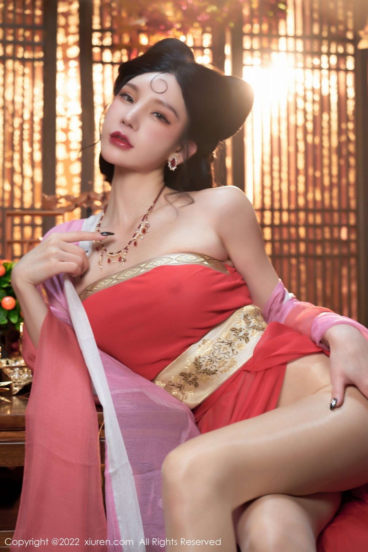 xgyw.top_XiuRen第4575期_女神周于希Sally三亚旅拍妲己角色扮演古装服饰性感迷人写真74P