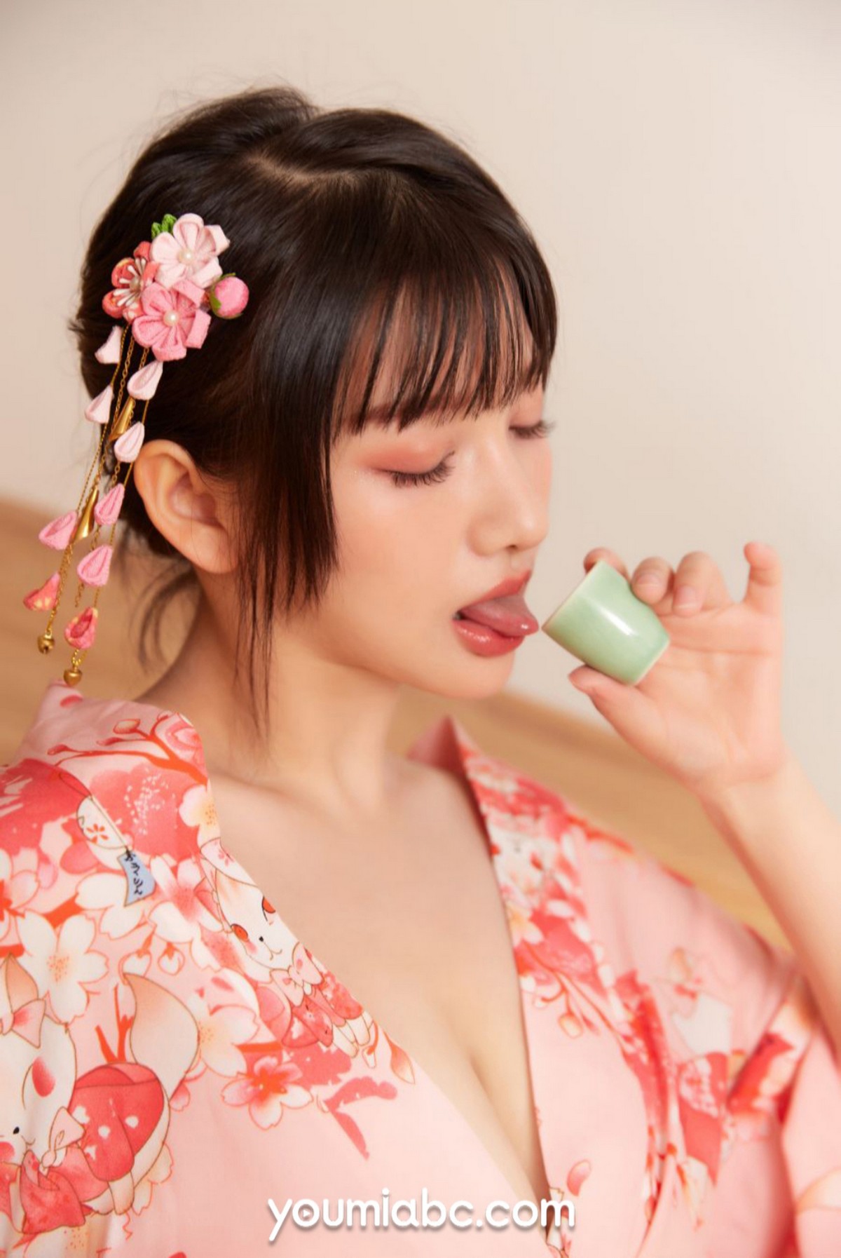 xgyw.top_[YouMi尤蜜]Vol.781_模特尹兒房间叙旧主题性感日系和服半脱秀丰满身材诱惑写真53P