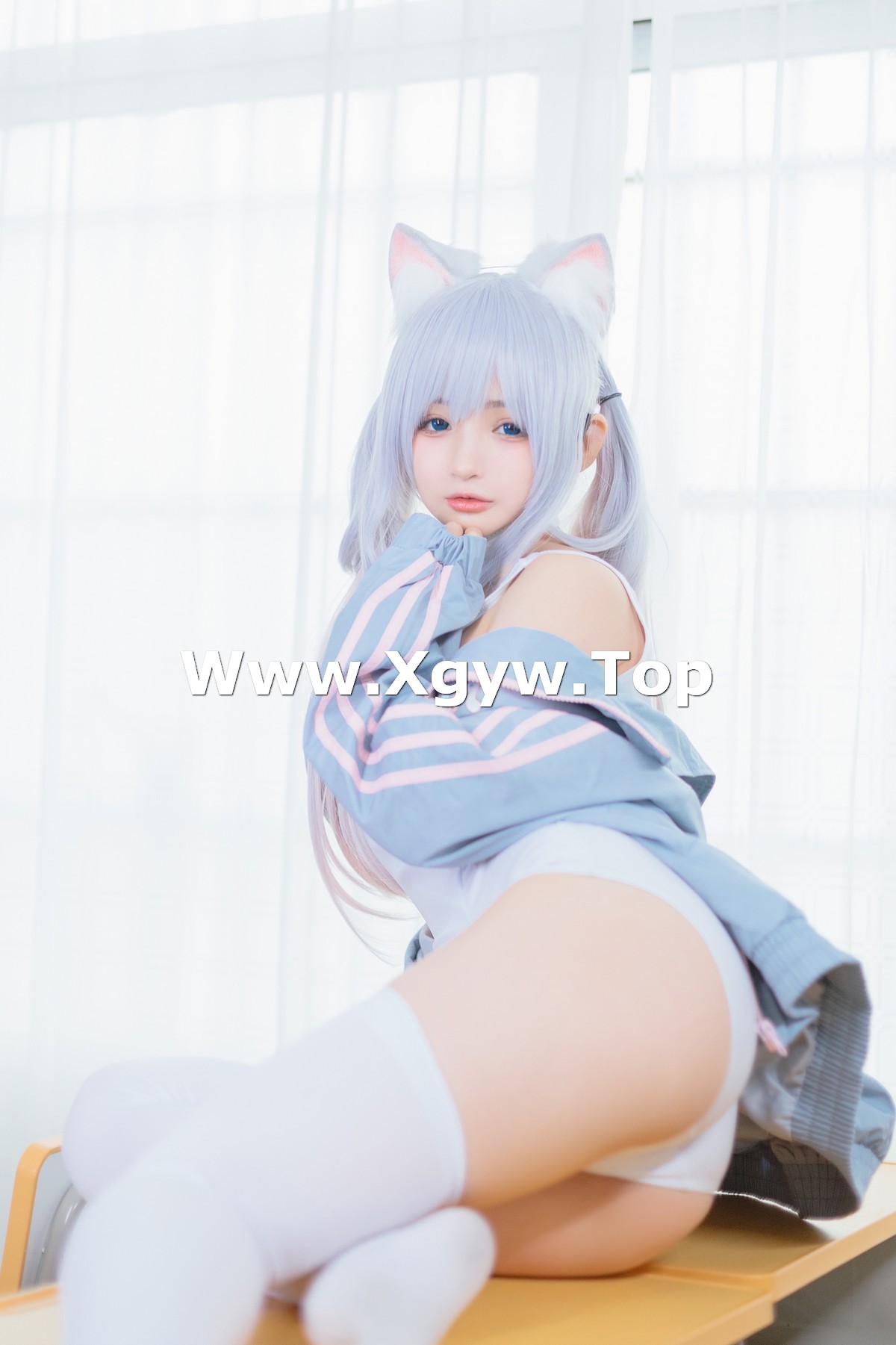 xgyw.top_网络美女桜井宁宁宁宁喵主题私房半脱运动外套露低胸吊带秀丰满身材诱惑写真49P
