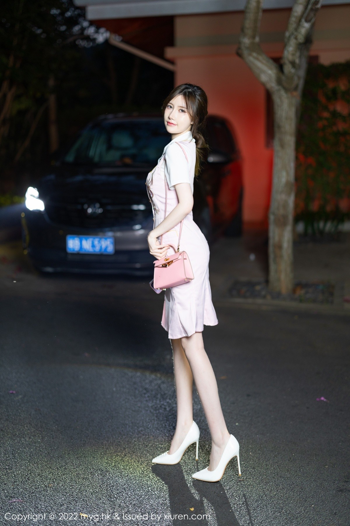 xgyw.top_[MyGirl美媛馆]Vol.626_模特美桃酱珠三角旅拍户外脱粉色连衣裙露蕾丝内衣诱惑写真112P
