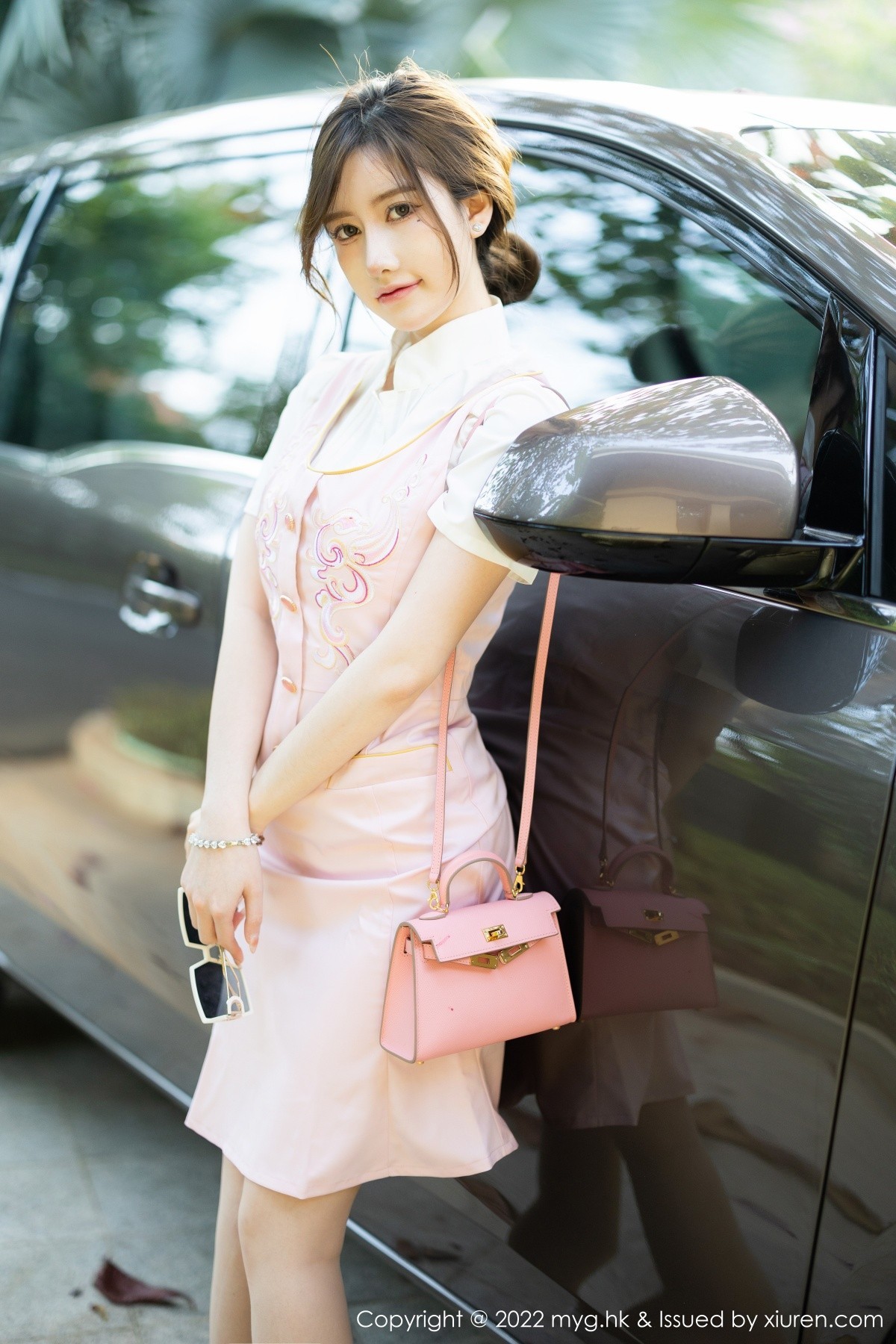 xgyw.top_[MyGirl美媛馆]Vol.626_模特美桃酱珠三角旅拍户外脱粉色连衣裙露蕾丝内衣诱惑写真112P