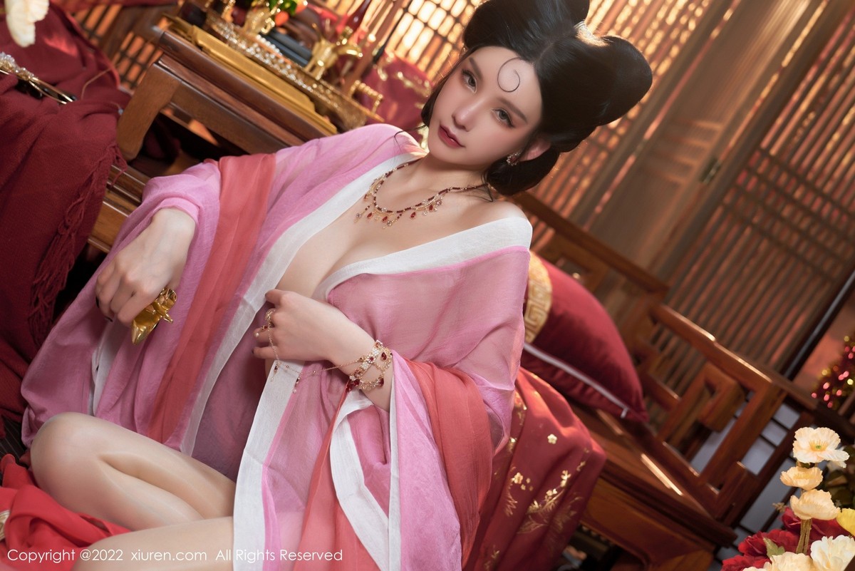 xgyw.top_XiuRen第4575期_女神周于希Sally三亚旅拍妲己角色扮演古装服饰性感迷人写真74P