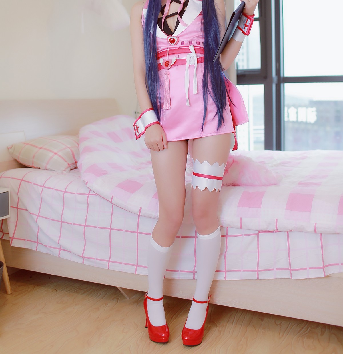 xgyw.top_清纯少女五更百鬼阿狸护士服主题私房性感护士装配白丝腿袜秀美腿诱惑写真37P