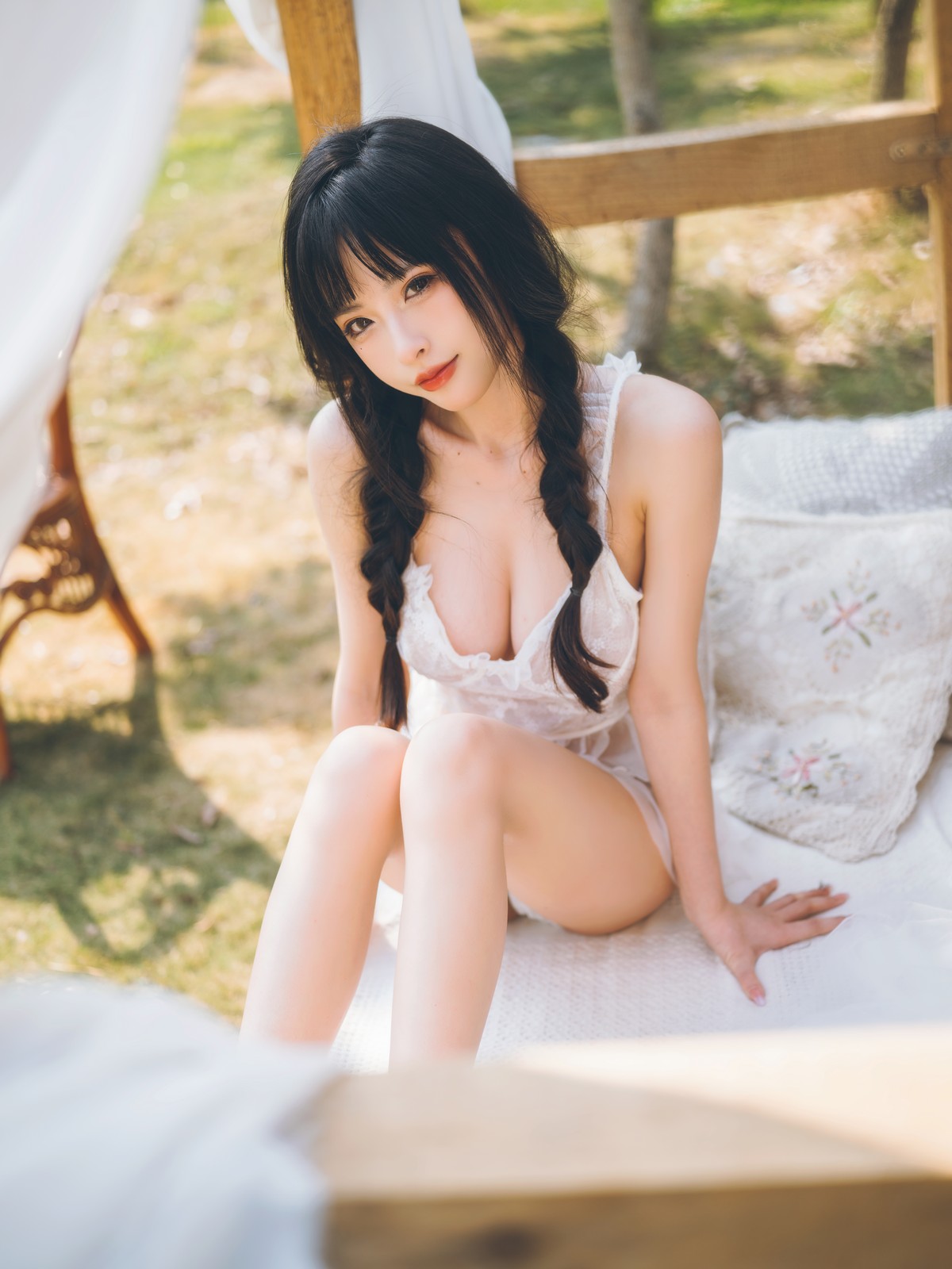 xgyw.top_性感尤物清水由乃田园蕾丝裙主题户外性感白色薄纱裙透视秀完美身材诱惑写真66P