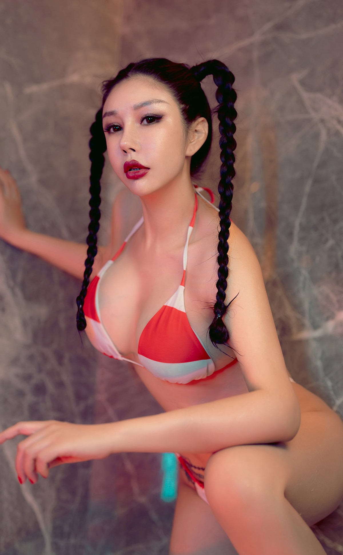 xgyw.top_[Ugirls爱尤物]No.2268_模特田冰冰私房浴室性感三点式内衣秀丰满身材撩人诱惑写真35P