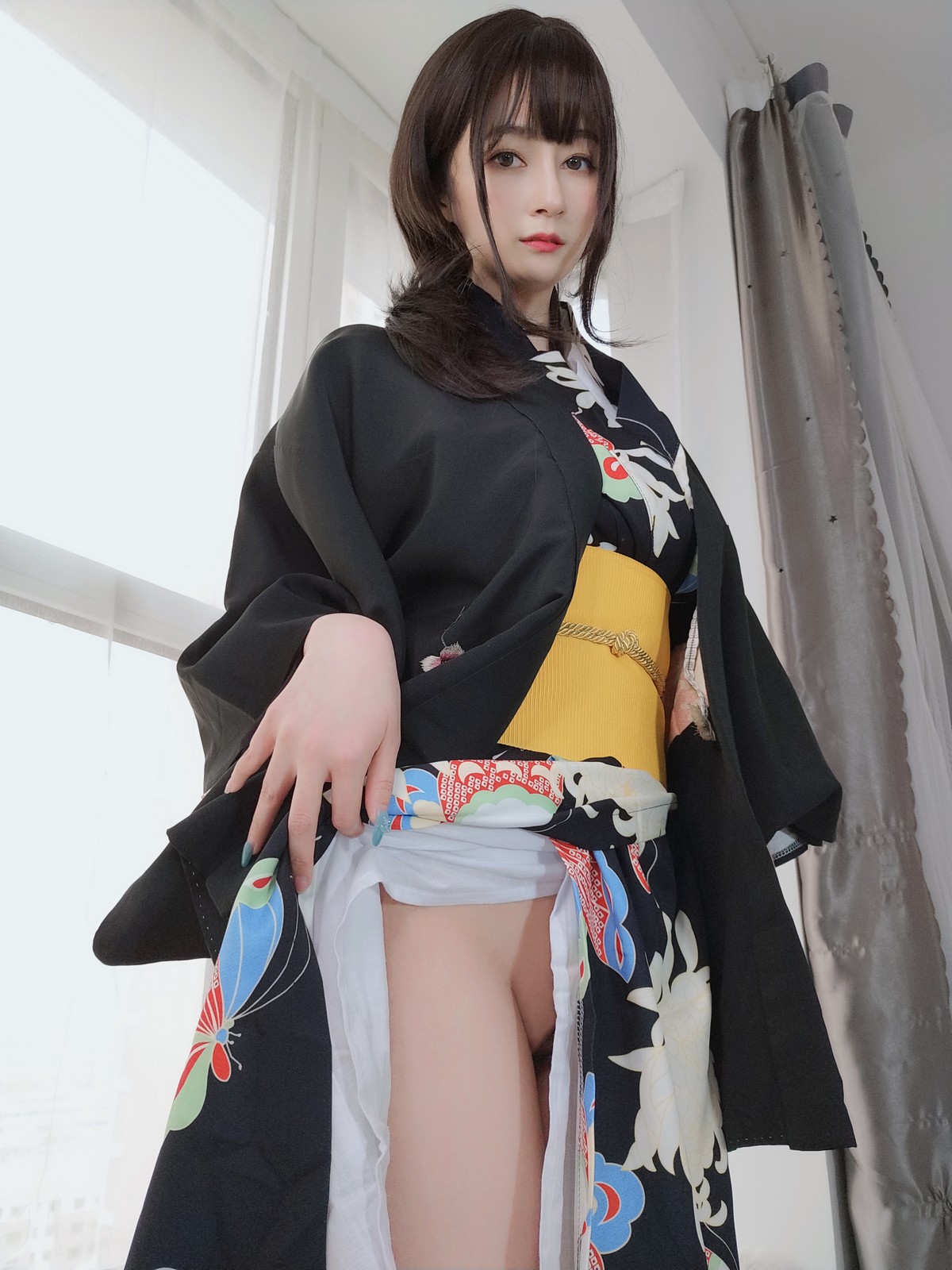xgyw.top_Coser小姐姐白银和服下的秘密主题私房性感和服半撩露情趣内裤撩人诱惑写真64P