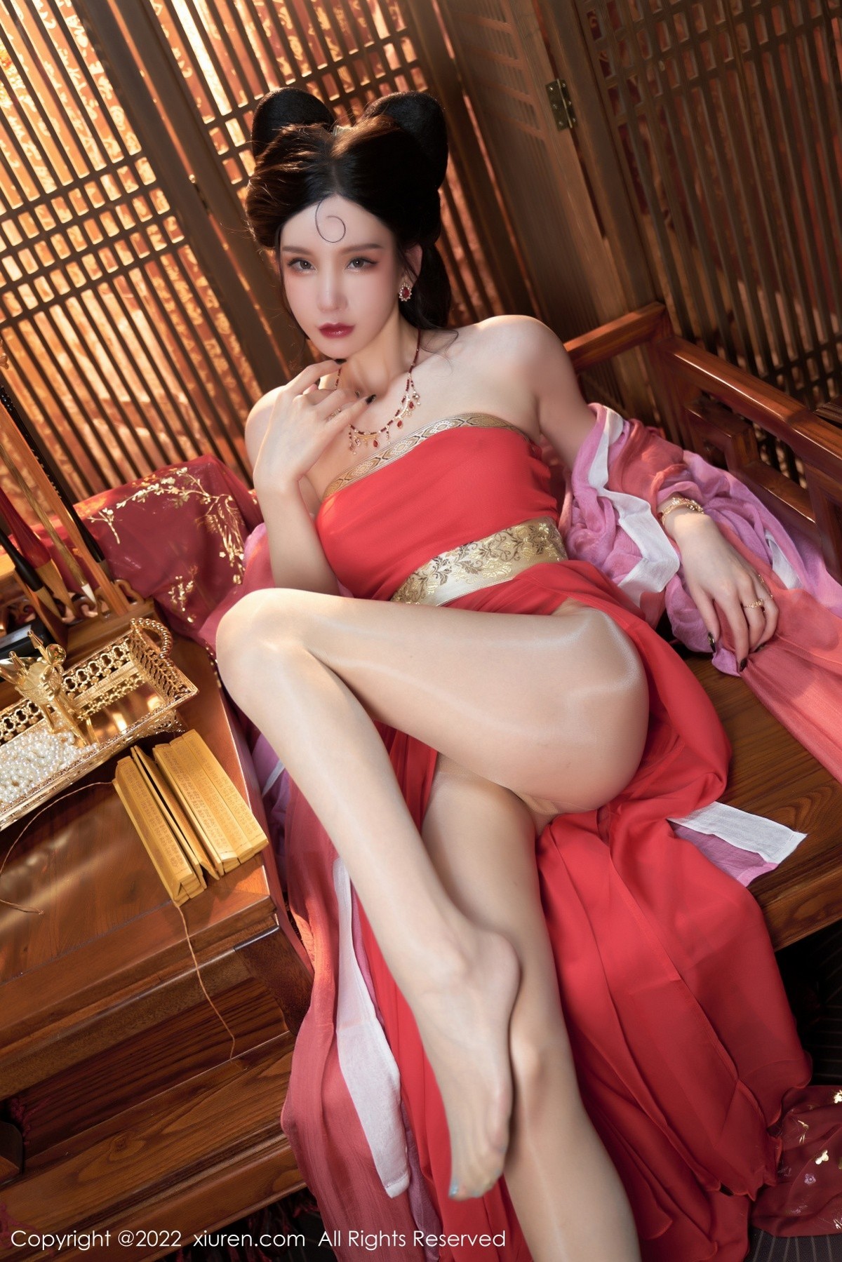 xgyw.top_XiuRen第4575期_女神周于希Sally三亚旅拍妲己角色扮演古装服饰性感迷人写真74P