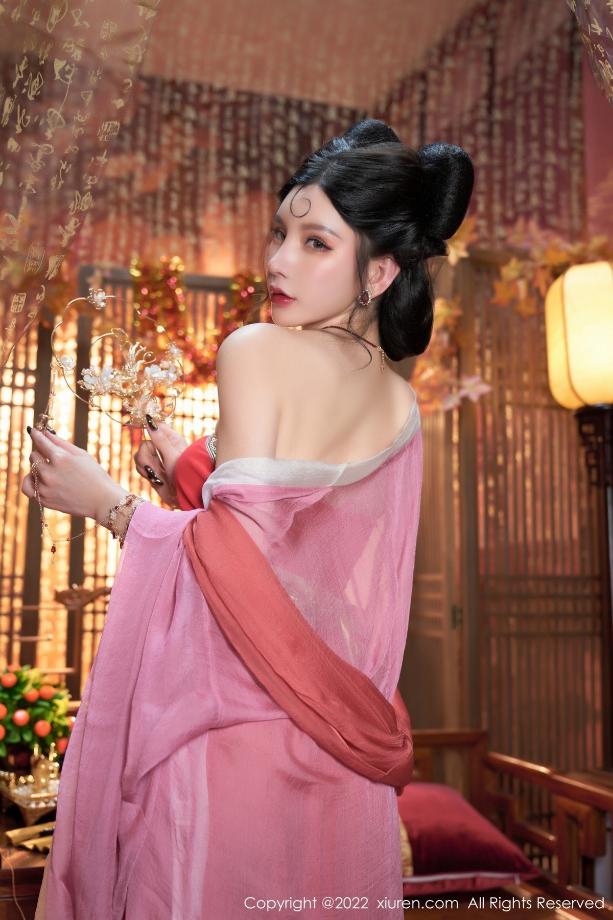 xgyw.top_XiuRen第4575期_女神周于希Sally三亚旅拍妲己角色扮演古装服饰性感迷人写真74P