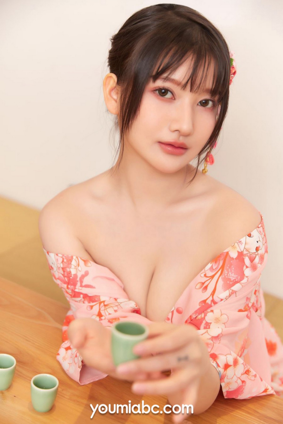 xgyw.top_[YouMi尤蜜]Vol.781_模特尹兒房间叙旧主题性感日系和服半脱秀丰满身材诱惑写真53P