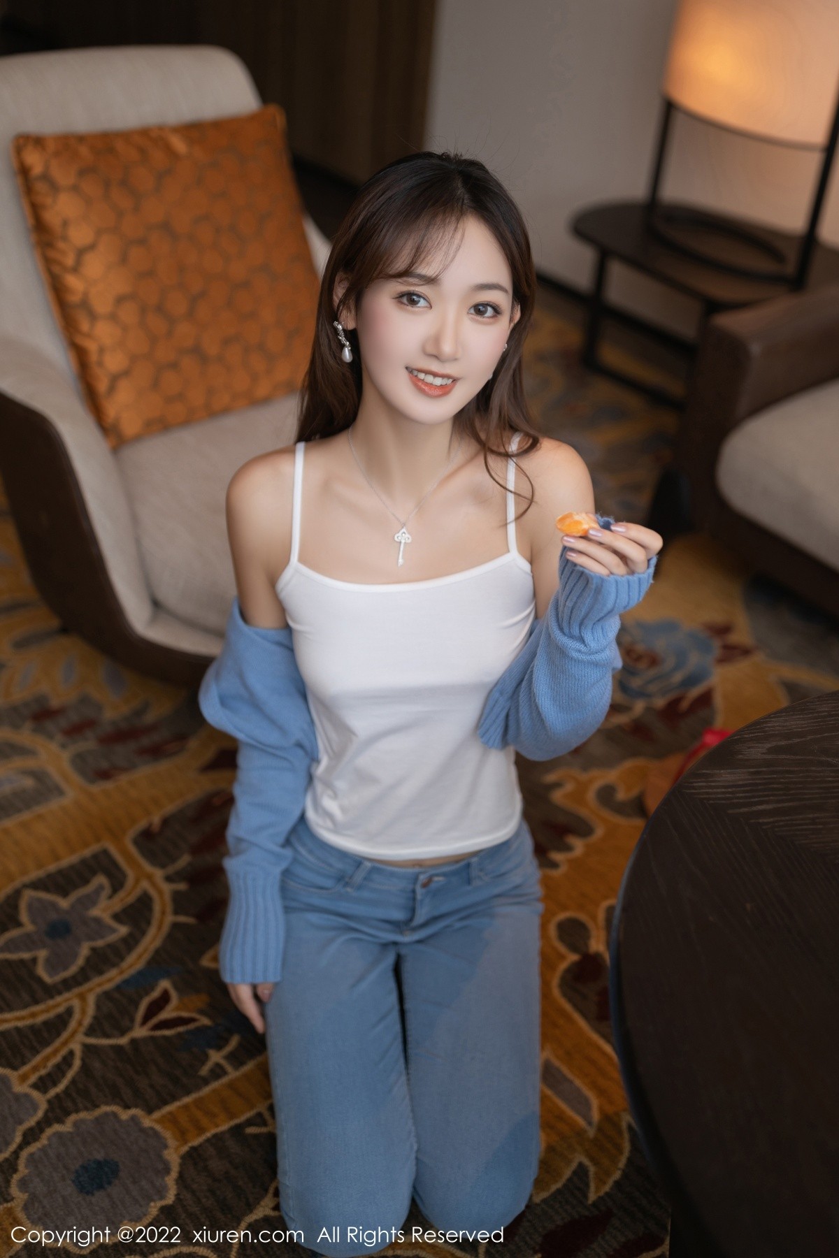 xgyw.top_XiuRen第4582期_模特唐安琪小学妹角色扮演轻透白色上衣配牛仔裤性感迷人写真73P