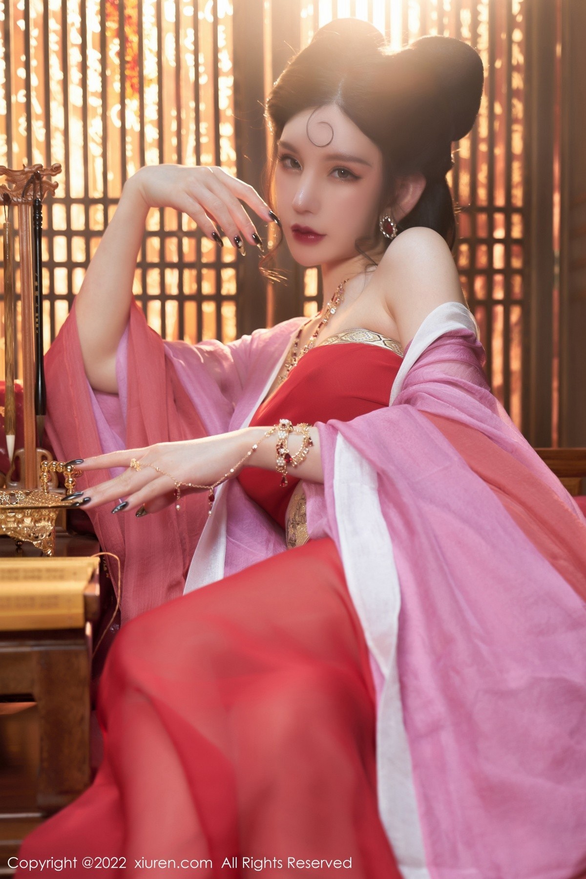 xgyw.top_XiuRen第4575期_女神周于希Sally三亚旅拍妲己角色扮演古装服饰性感迷人写真74P