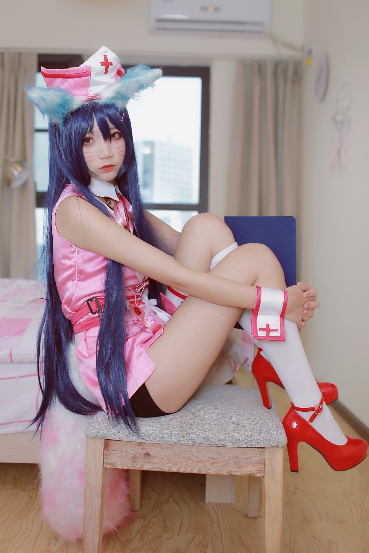 xgyw.top_清纯少女五更百鬼阿狸护士服主题私房性感护士装配白丝腿袜秀美腿诱惑写真37P