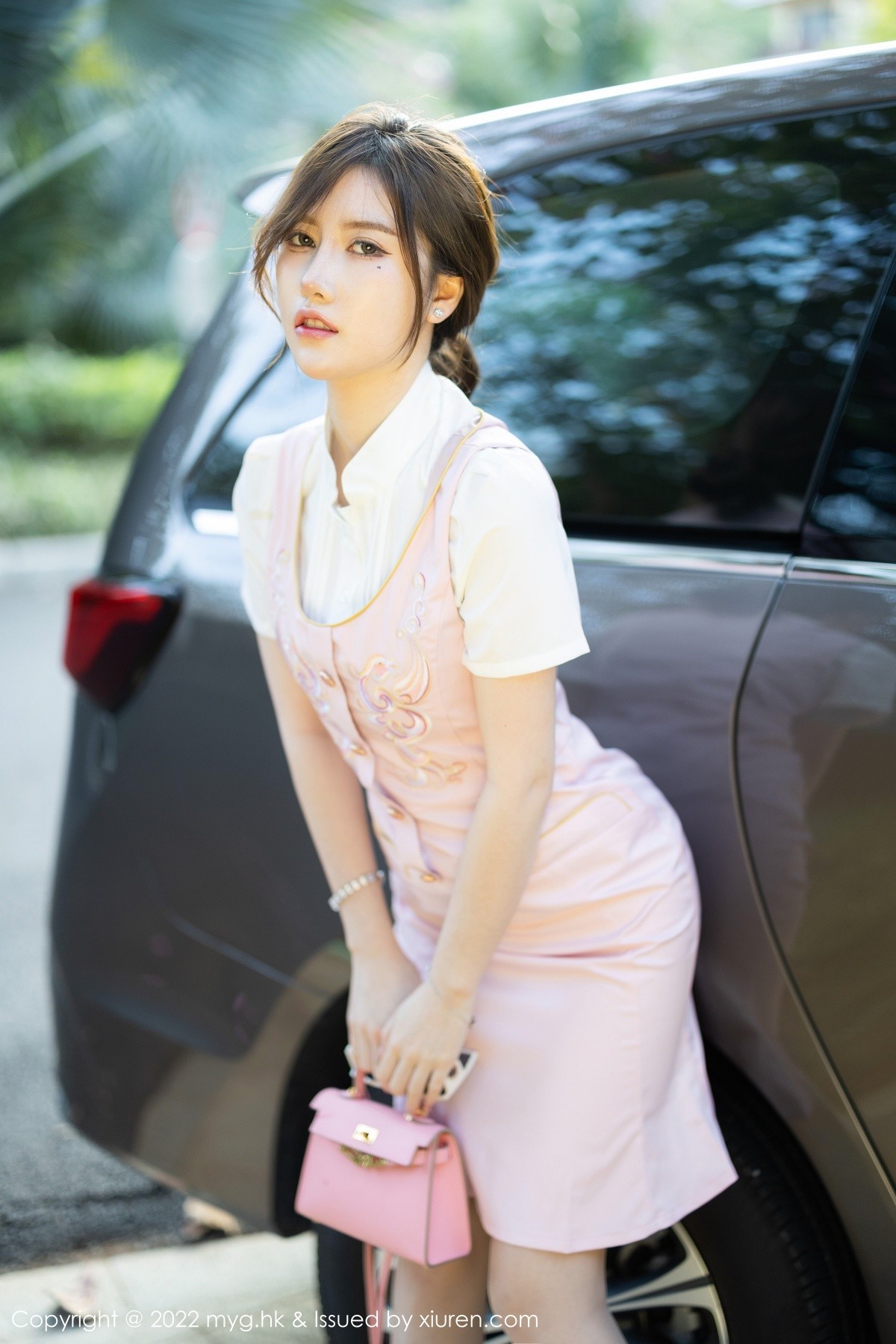 xgyw.top_[MyGirl美媛馆]Vol.626_模特美桃酱珠三角旅拍户外脱粉色连衣裙露蕾丝内衣诱惑写真112P
