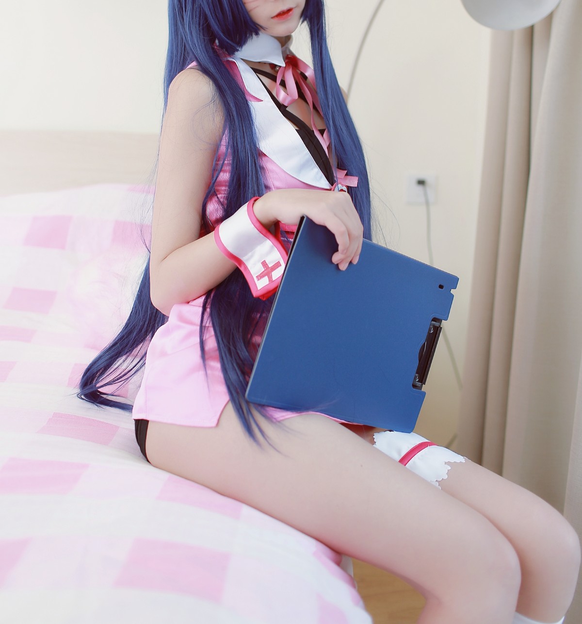 xgyw.top_清纯少女五更百鬼阿狸护士服主题私房性感护士装配白丝腿袜秀美腿诱惑写真37P