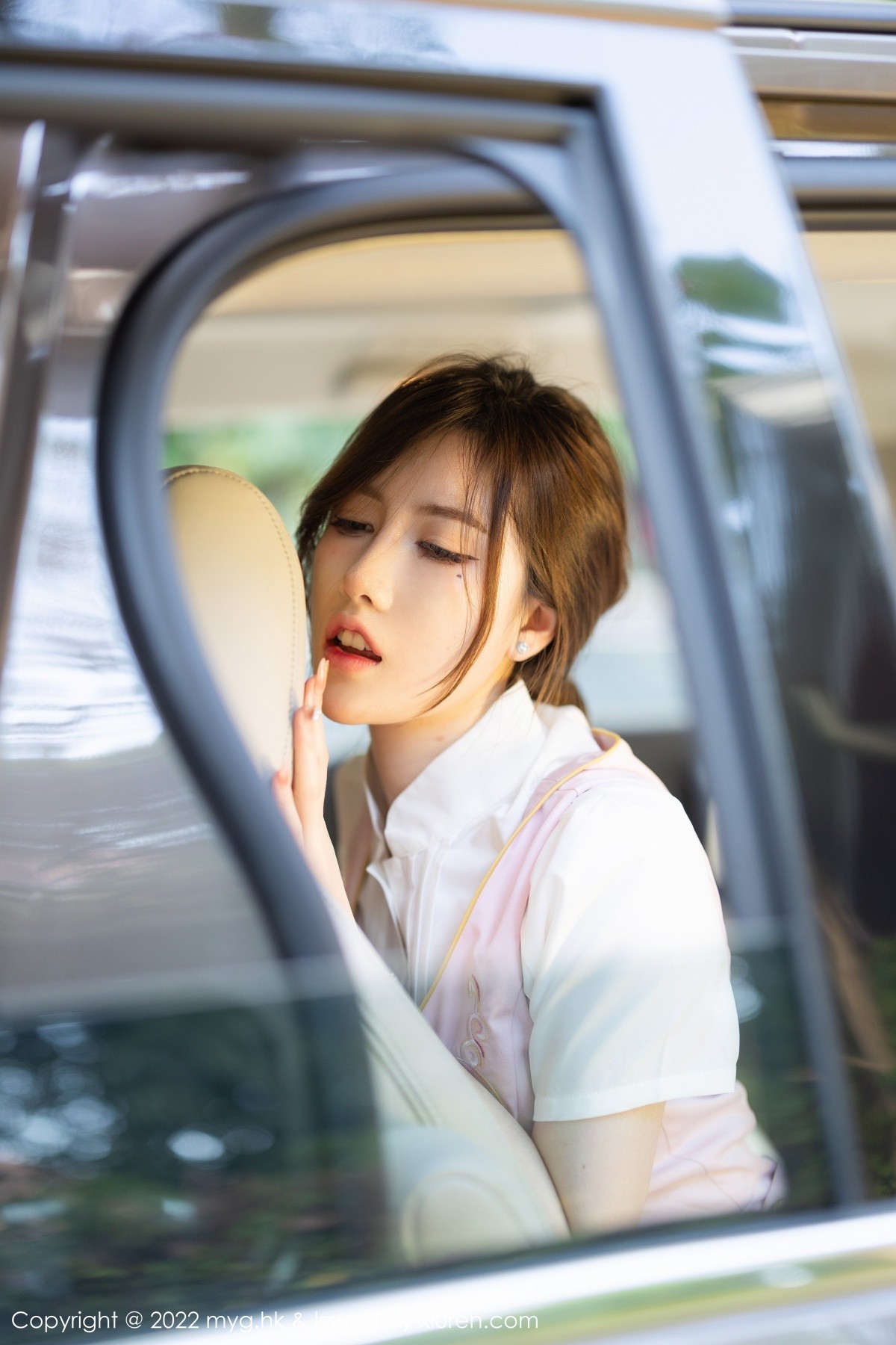 xgyw.top_[MyGirl美媛馆]Vol.626_模特美桃酱珠三角旅拍户外脱粉色连衣裙露蕾丝内衣诱惑写真112P