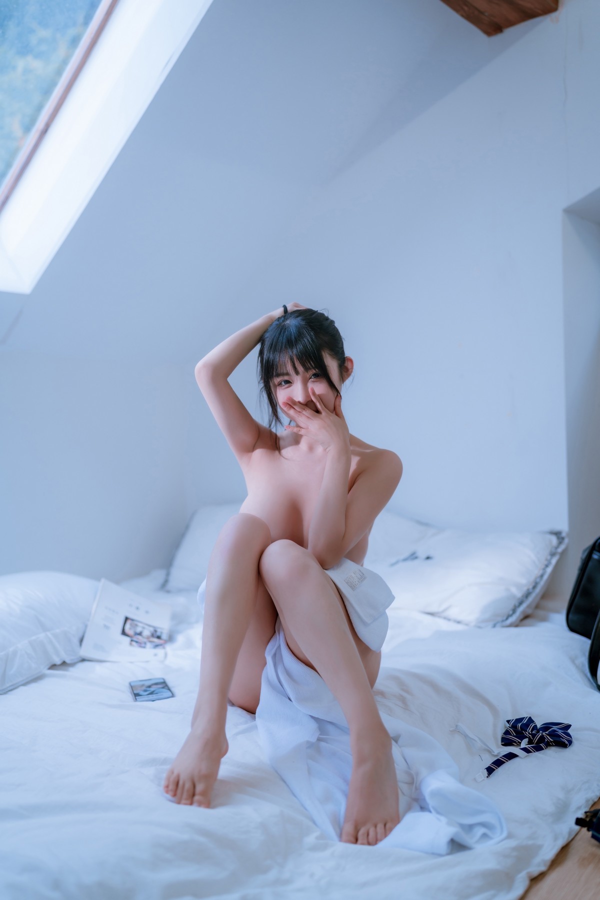 xgyw.top_网络美女桜井宁宁JK之居家主题私房床上半脱露性感白色蕾丝内衣丰满诱惑写真66P