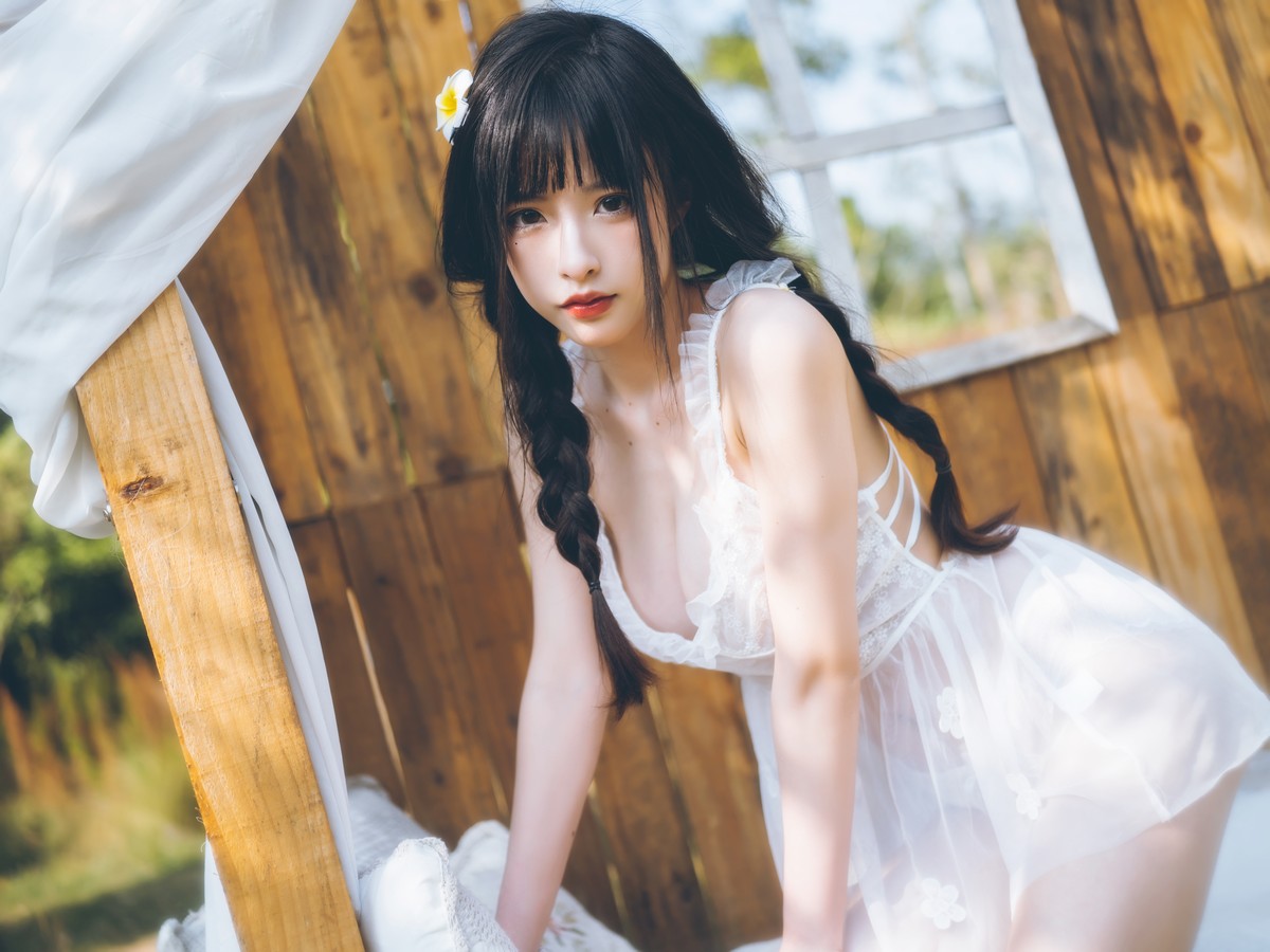 xgyw.top_性感尤物清水由乃田园蕾丝裙主题户外性感白色薄纱裙透视秀完美身材诱惑写真66P