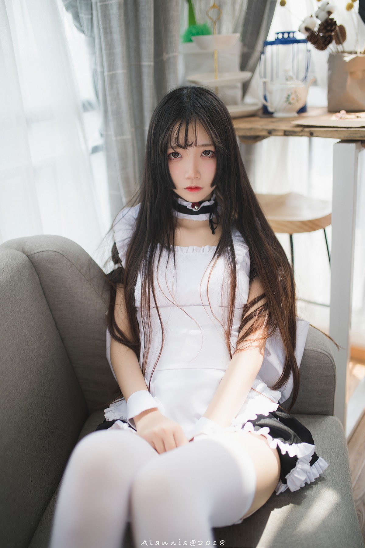 xgyw.top_清纯少女五更百鬼女仆主题私房床上性感女仆装配白丝吊袜秀翘臀美腿诱惑写真31P