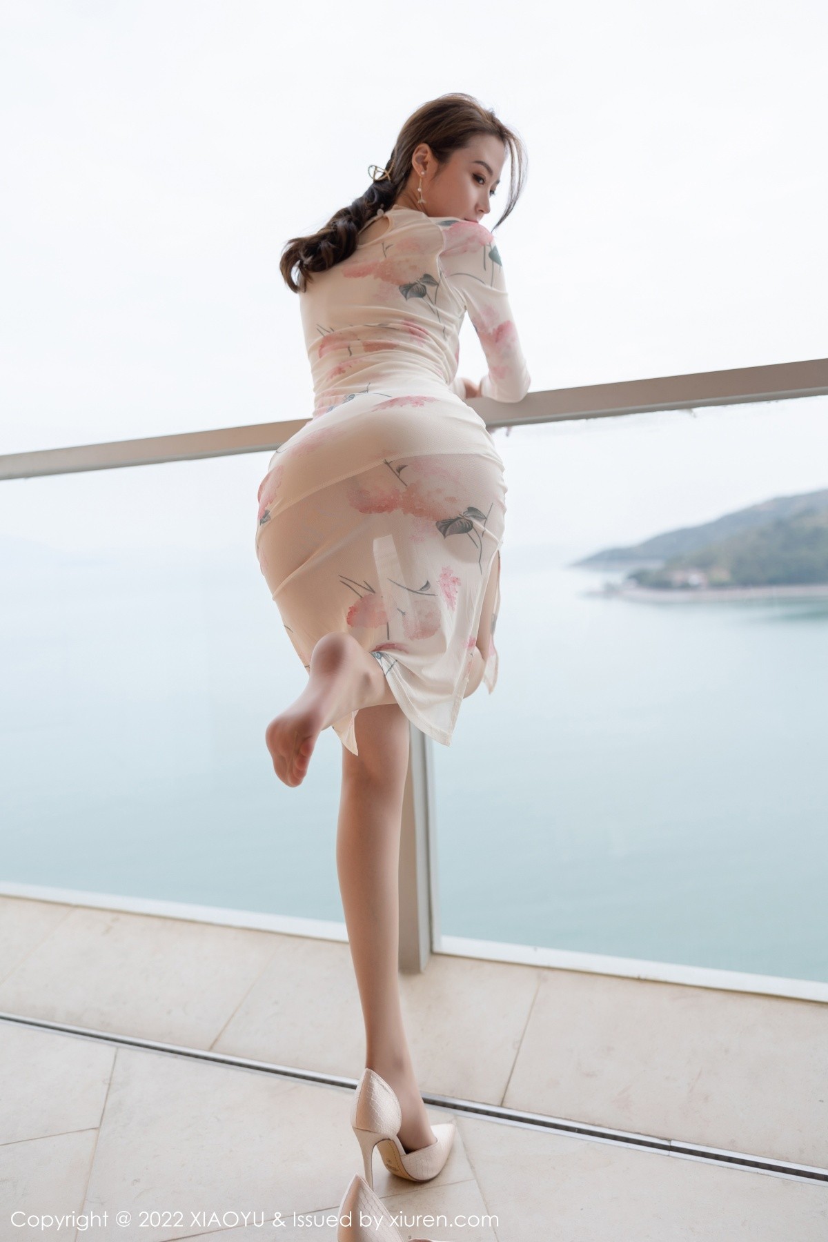 xgyw.top_[XiaoYu画语界]Vol.717_模特梦心玥惠州旅拍性感粉色花纹旗袍配原色丝袜迷人诱惑写真74P