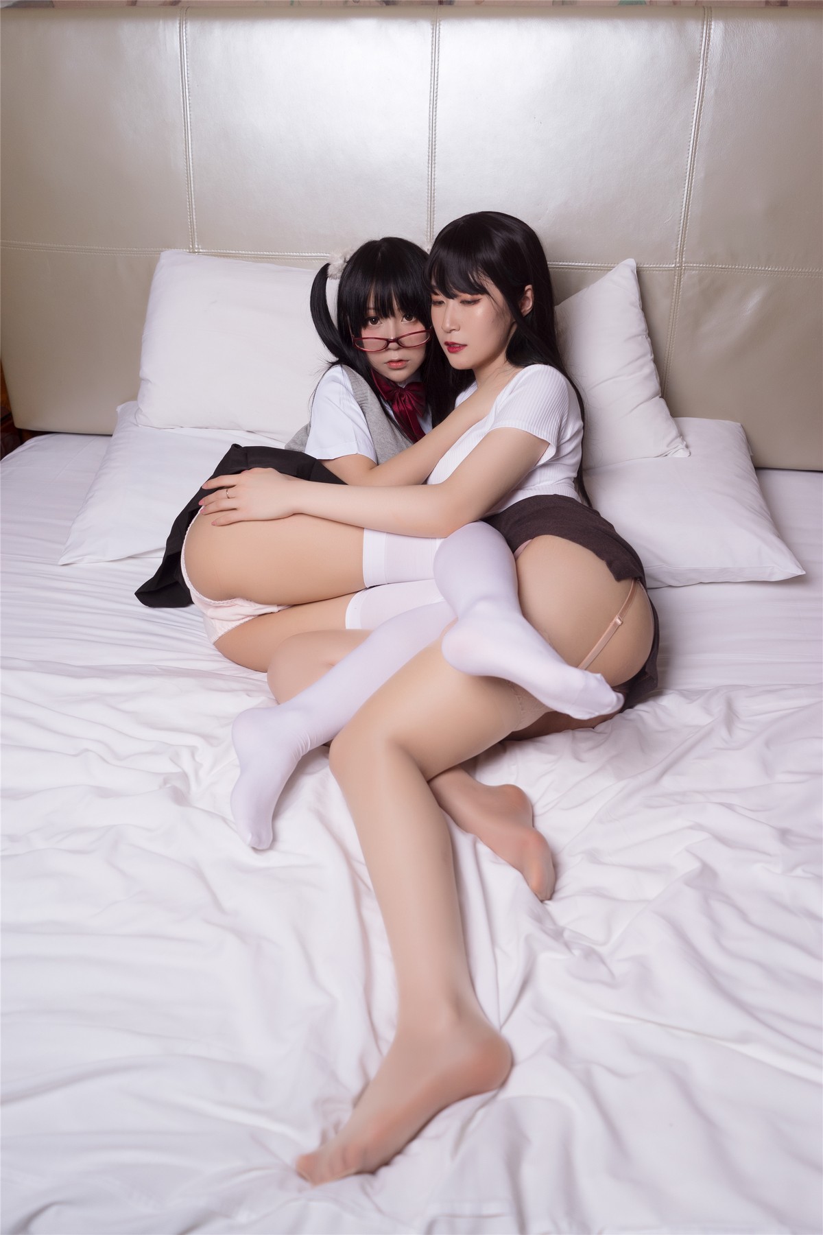 xgyw.top_Coser小姐姐白银＆摇摇乐性感姐妹花主题私房性感丝袜系列秀翘臀撩人诱惑写真125P