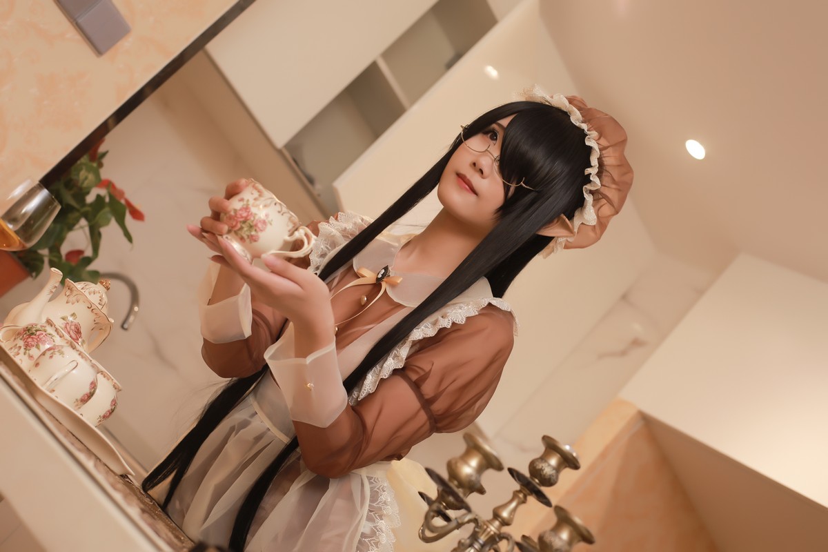 xgyw.top_动漫博主曉美媽透明女仆主题眼镜美少女私房撩裙露白色蕾丝吊袜秀翘臀诱惑写真38P