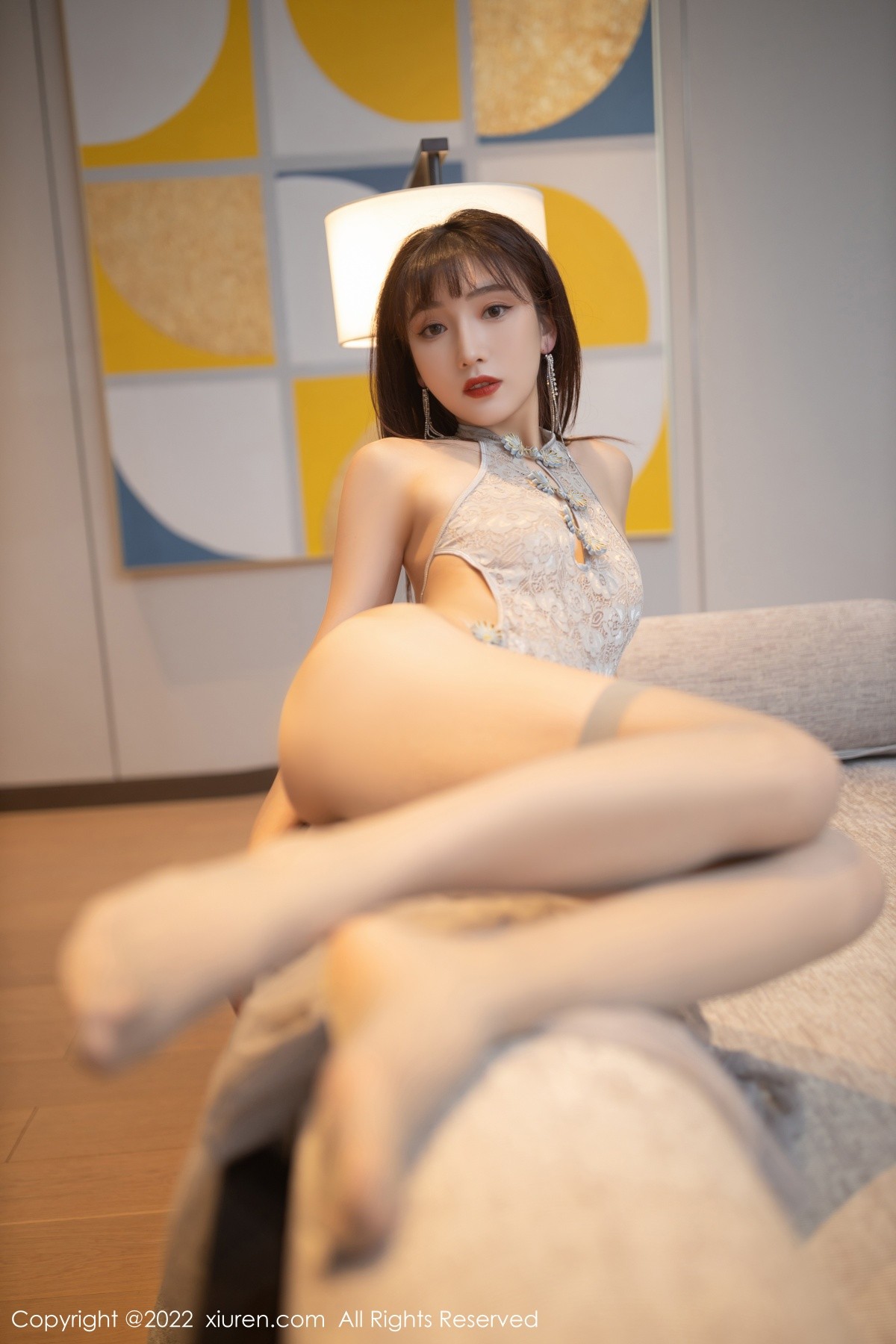 xgyw.top_XiuRen第4592期_模特陆萱萱室内场景性感薄纱长裙配诱人灰色丝袜完美诱惑写真78P
