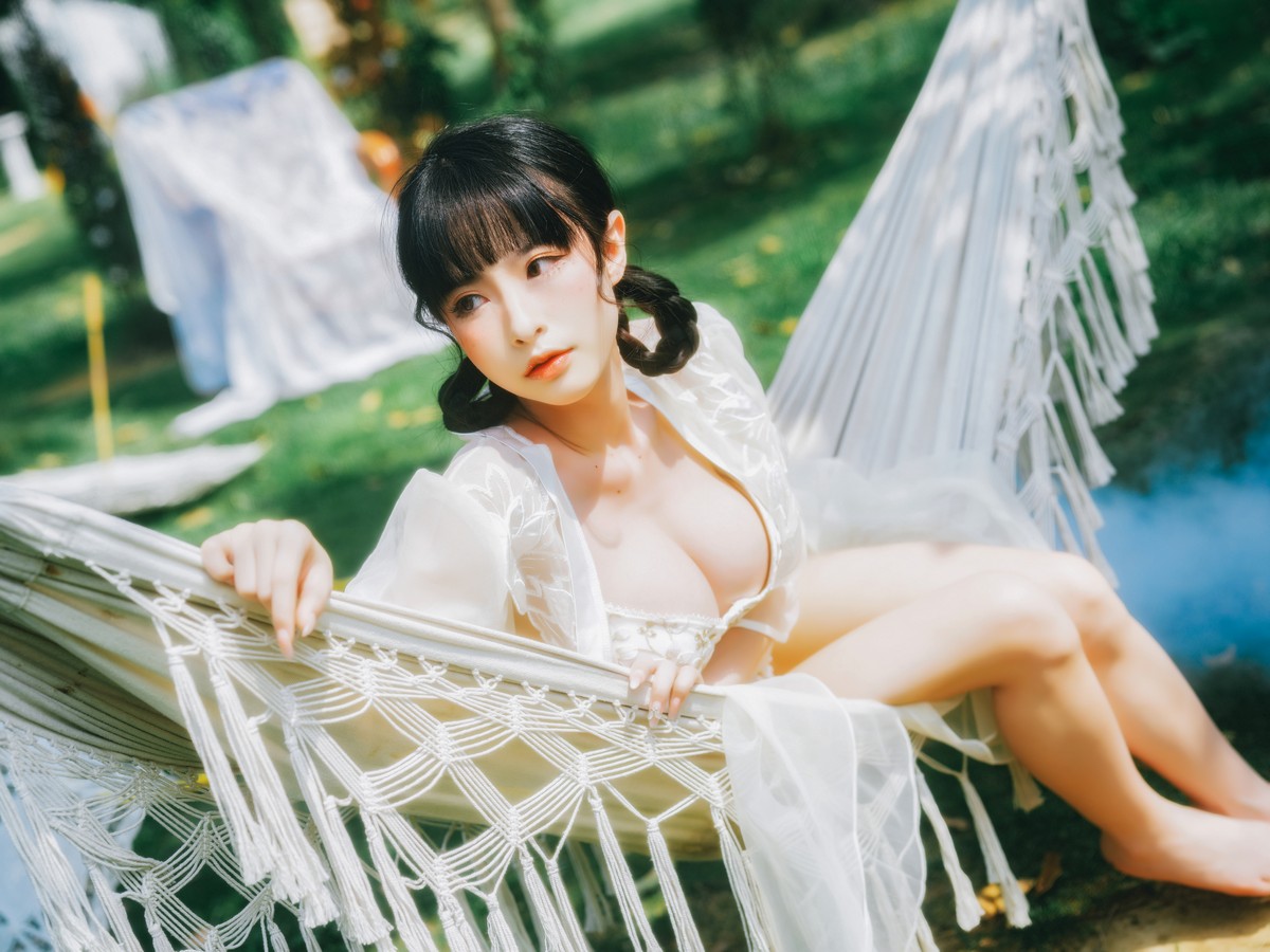 xgyw.top_性感尤物清水由乃湿水洛丽塔主题户外绿色草地上性感内衣湿身惹火诱惑写真61P
