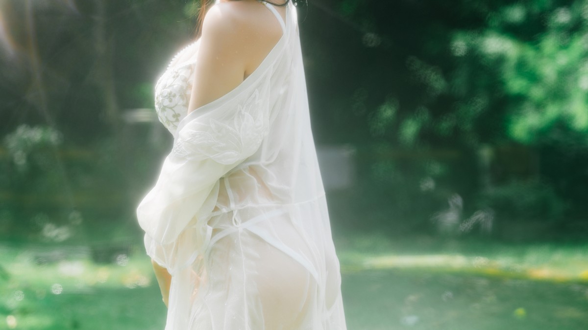 xgyw.top_性感尤物清水由乃湿水洛丽塔主题户外绿色草地上性感内衣湿身惹火诱惑写真61P