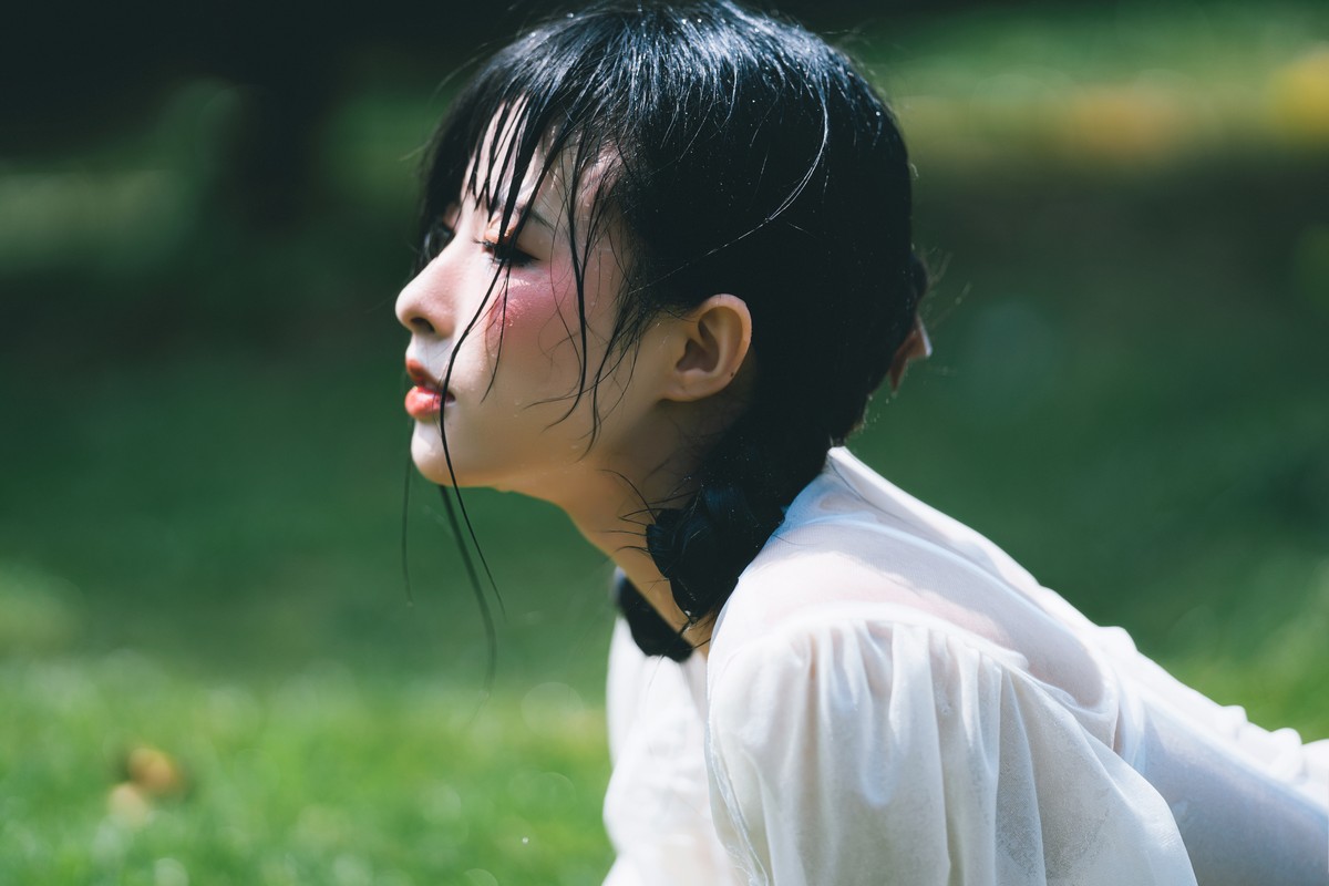 xgyw.top_性感尤物清水由乃湿水洛丽塔主题户外绿色草地上性感内衣湿身惹火诱惑写真61P