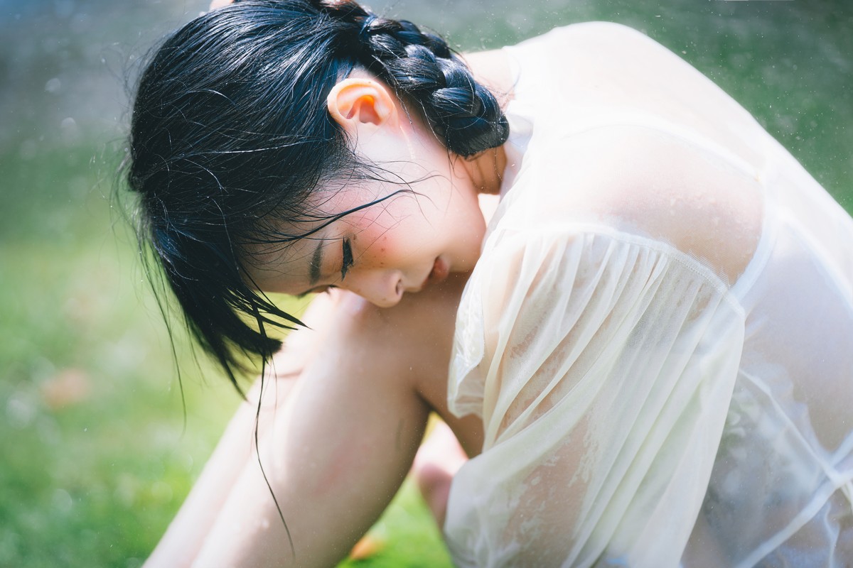 xgyw.top_性感尤物清水由乃湿水洛丽塔主题户外绿色草地上性感内衣湿身惹火诱惑写真61P