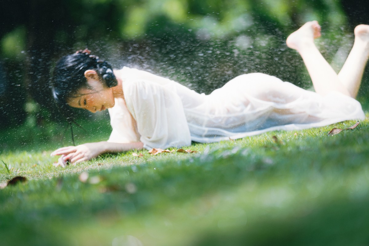 xgyw.top_性感尤物清水由乃湿水洛丽塔主题户外绿色草地上性感内衣湿身惹火诱惑写真61P