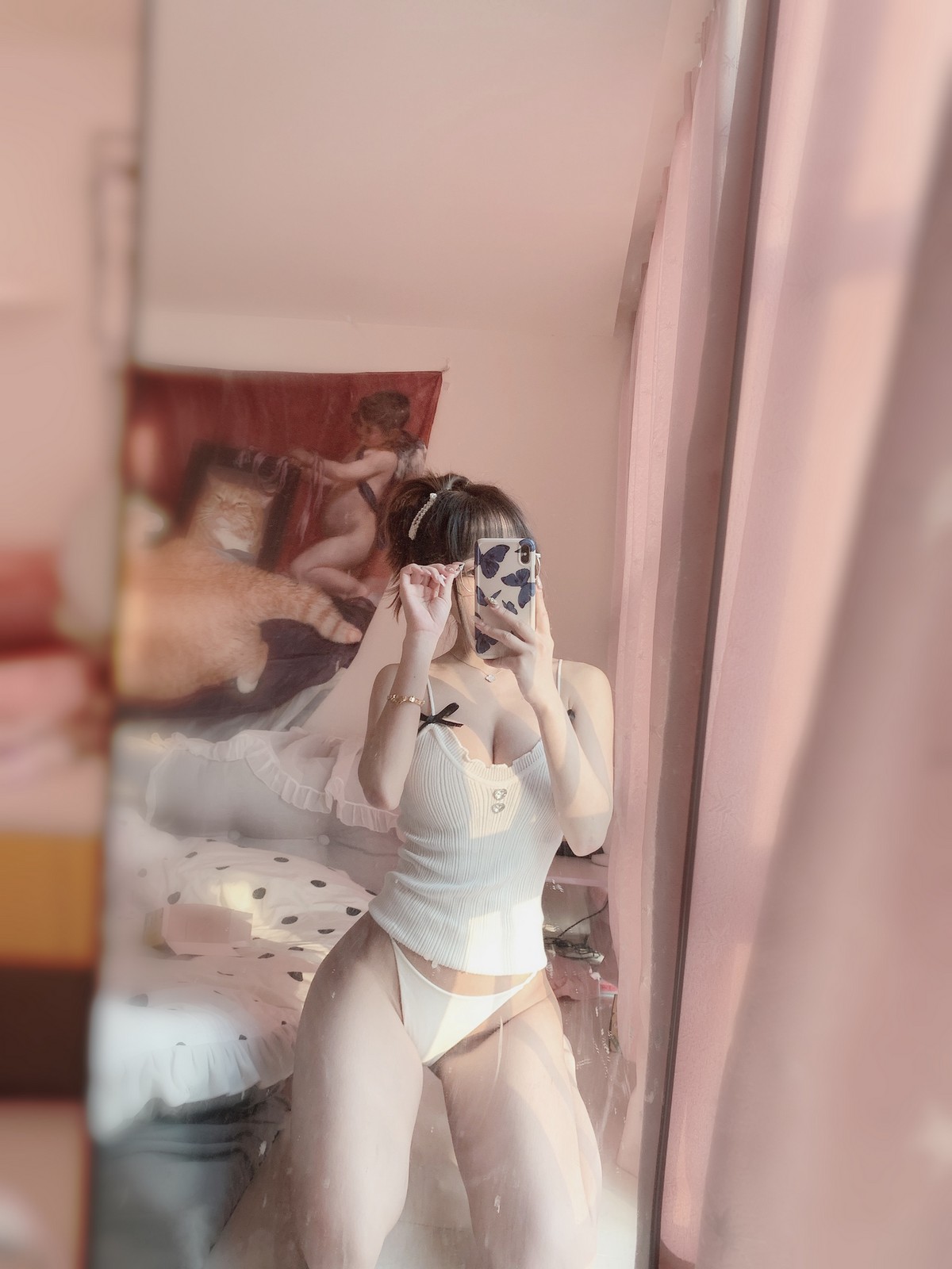 xgyw.top_白嫩美少女鬼畜瑶在不在黄昏主题私房床上性感白色吊带内衣秀丰满身材诱惑写真50P