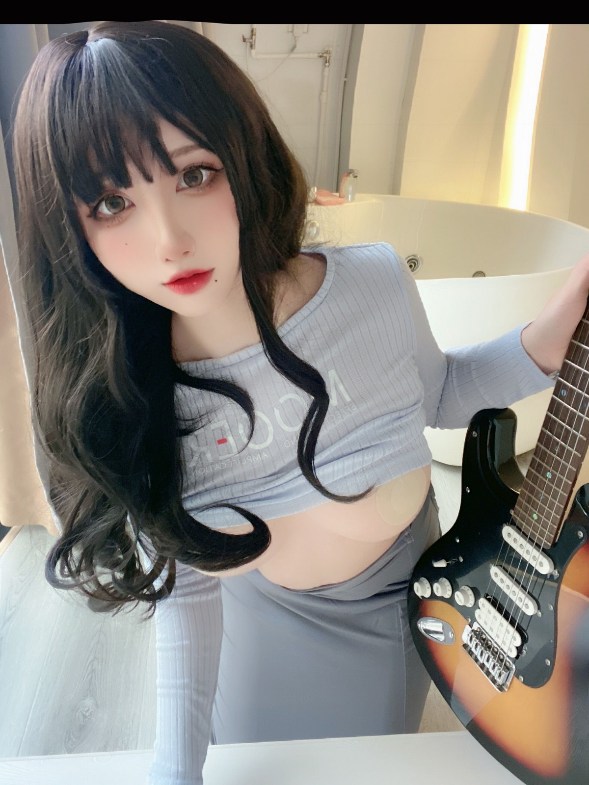 xgyw.top_动漫博主九曲Jean吉他妹妹主题私房性感针织毛衣半撩真空露豪乳半球诱惑写真40P
