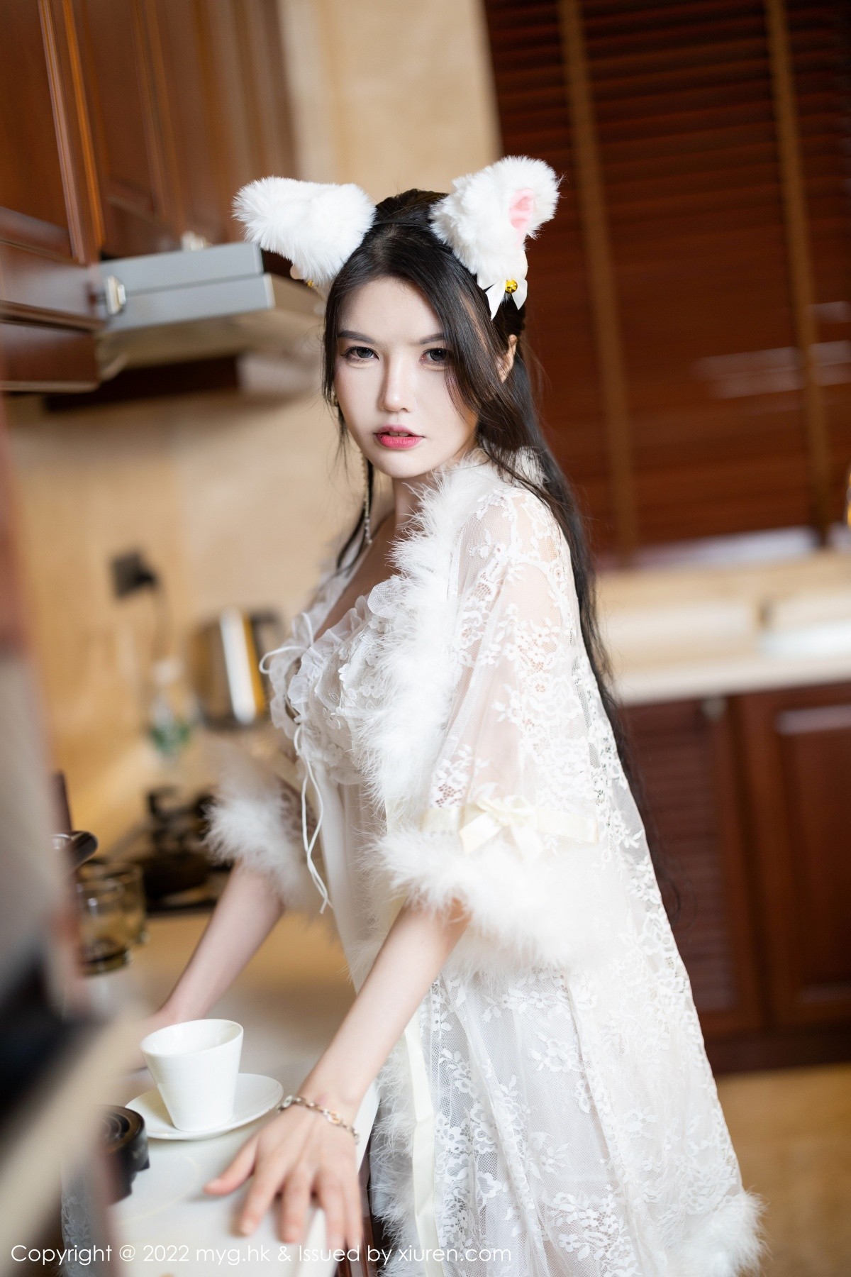 xgyw.top_[MyGirl美媛馆]Vol.627_模特媛媛酱belle珠三角旅拍室内场景半脱露性感内衣诱惑写真57P