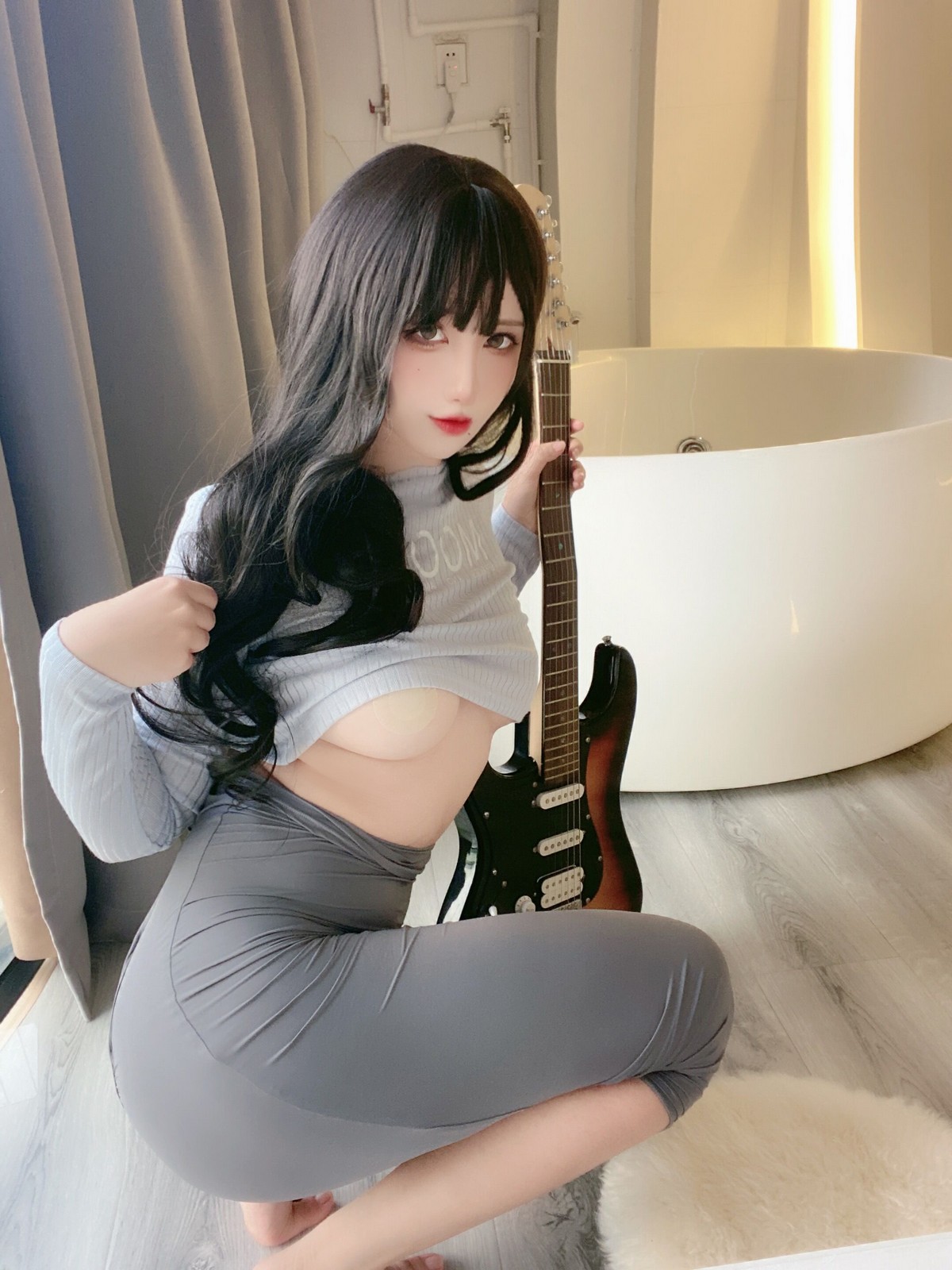 xgyw.top_动漫博主九曲Jean吉他妹妹主题私房性感针织毛衣半撩真空露豪乳半球诱惑写真40P