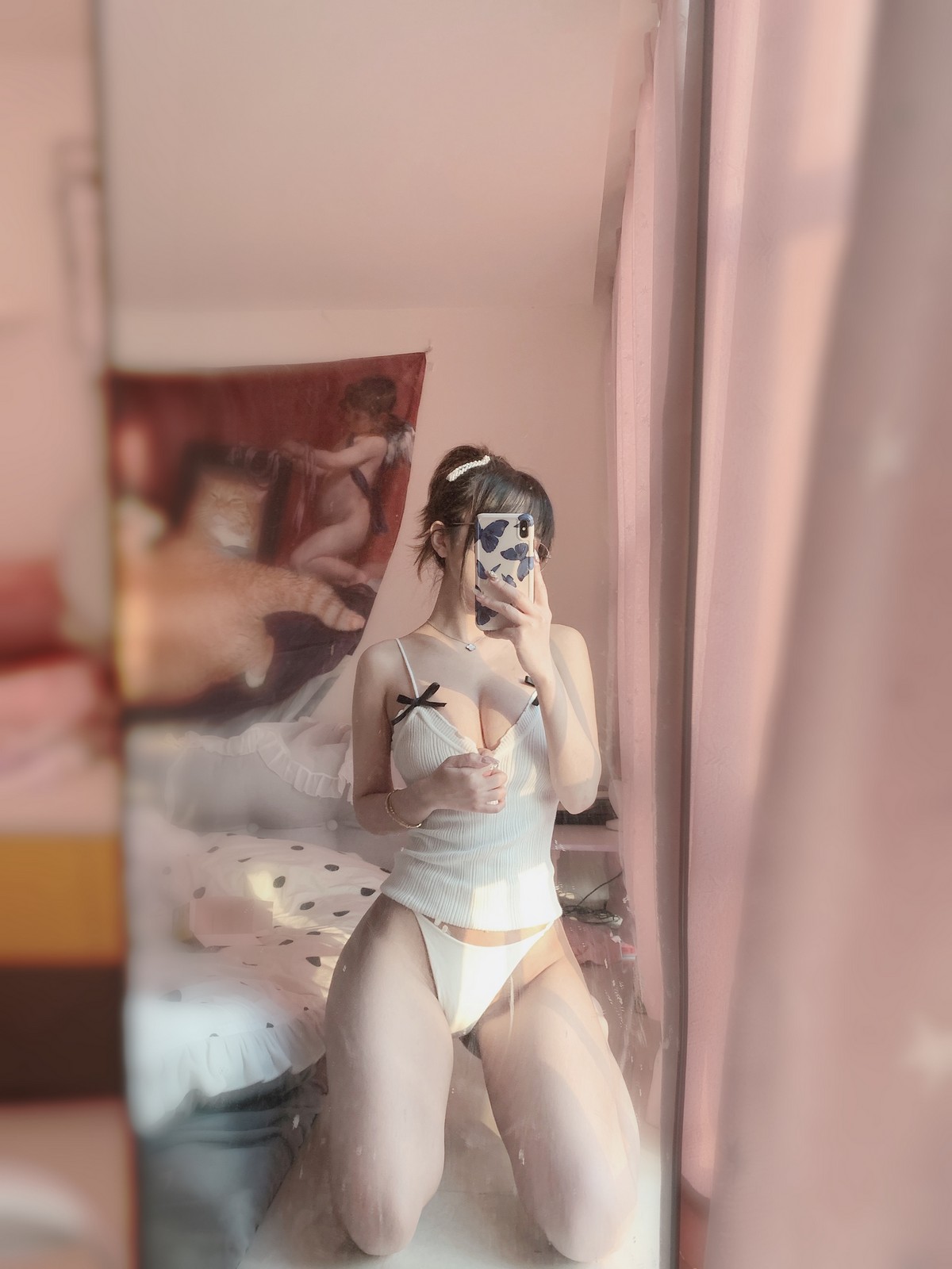 xgyw.top_白嫩美少女鬼畜瑶在不在黄昏主题私房床上性感白色吊带内衣秀丰满身材诱惑写真50P