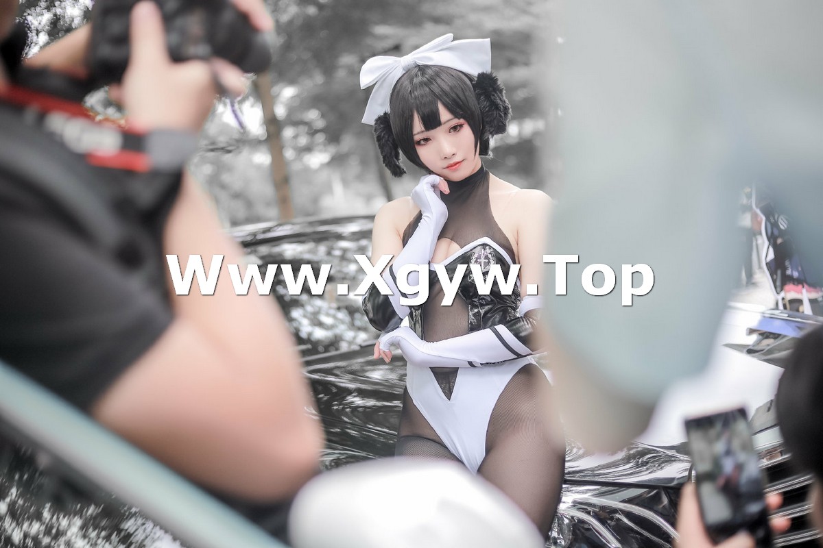 xgyw.top_网络美女墨玉-M高雄赛车主题户外性感高叉连体衣配薄透连体黑丝极致诱惑写真33P