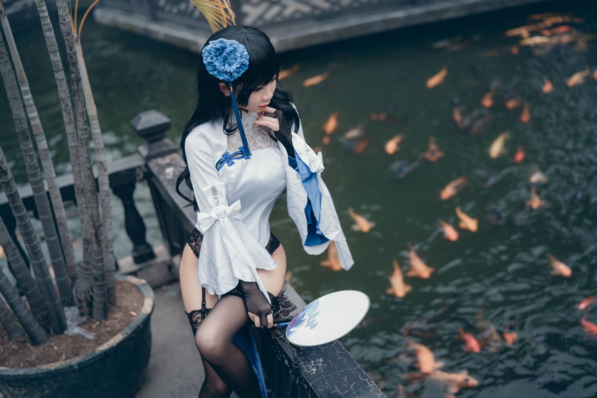 xgyw.top_白嫩美少女鬼畜瑶在不在玉玲珑主题性感白色上衣配黑色蕾丝吊袜极致魅惑写真30P