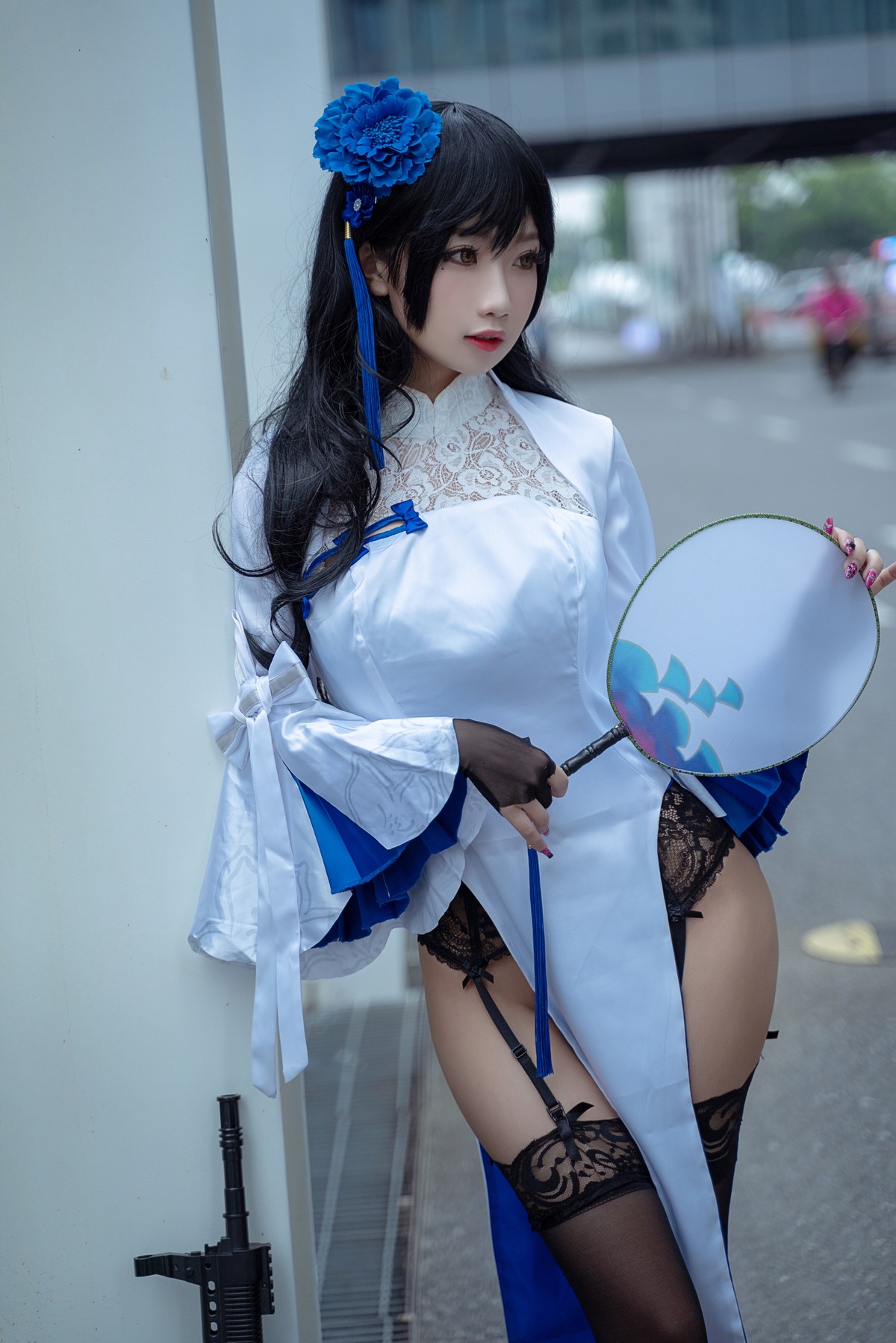 xgyw.top_白嫩美少女鬼畜瑶在不在玉玲珑主题性感白色上衣配黑色蕾丝吊袜极致魅惑写真30P