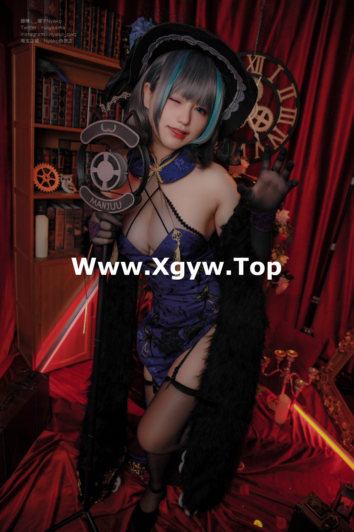 xgyw.top_网络美女Nyako喵子柴郡主题私房性感情趣旗袍配黑丝吊袜秀豪乳翘臀诱惑写真48P