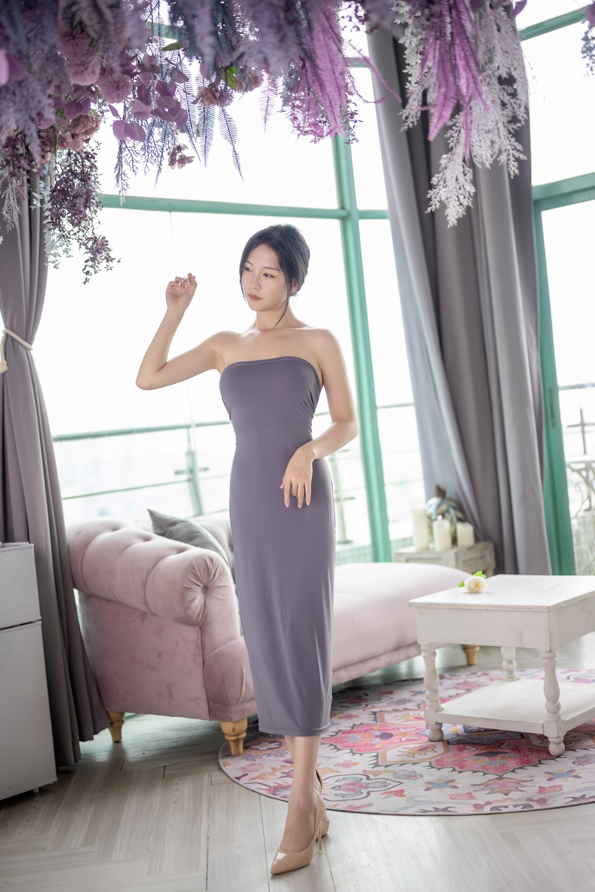 xgyw.top_微博人气Coser抖娘-利世吉他妹妹主题私房性感轻透真空连身裙秀火辣身材诱惑写真42P