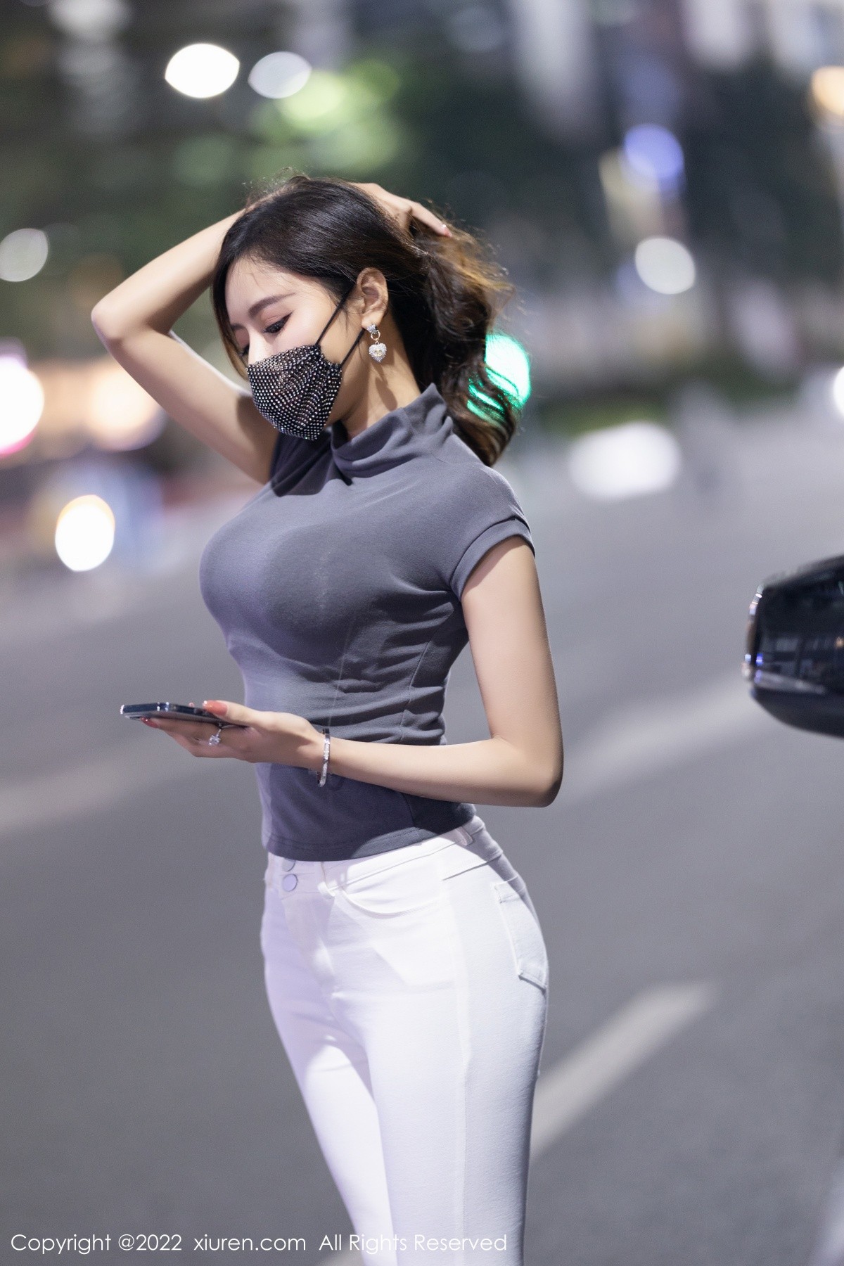 xgyw.top_XiuRen第4621期_女神王馨瑶yanni深灰色收身上衣配白色长裤秀完美身材诱惑写真72P