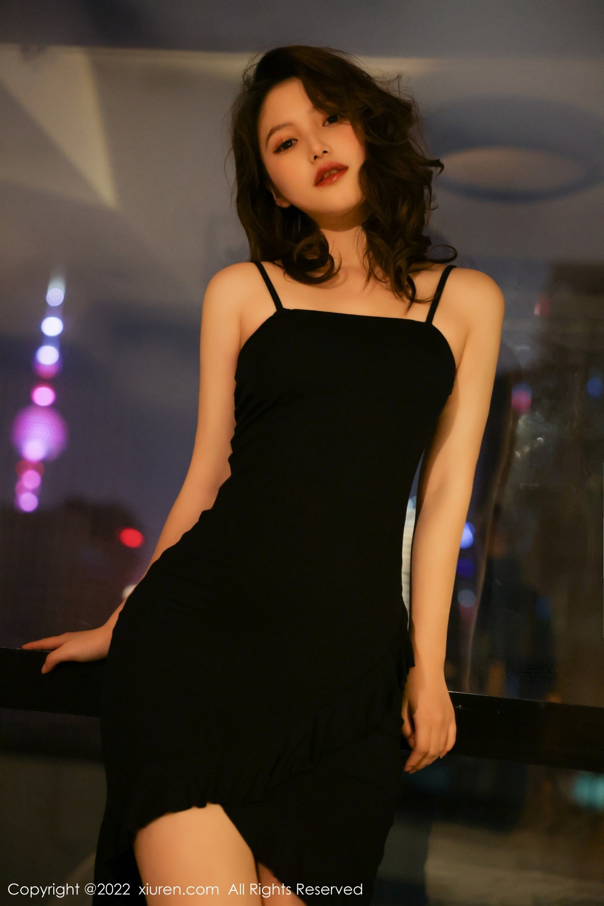 xgyw.top_XiuRen第4618期_模特你的兔妹妹性感黑色连衣裙秀完美身材浑圆翘臀诱惑写真60P