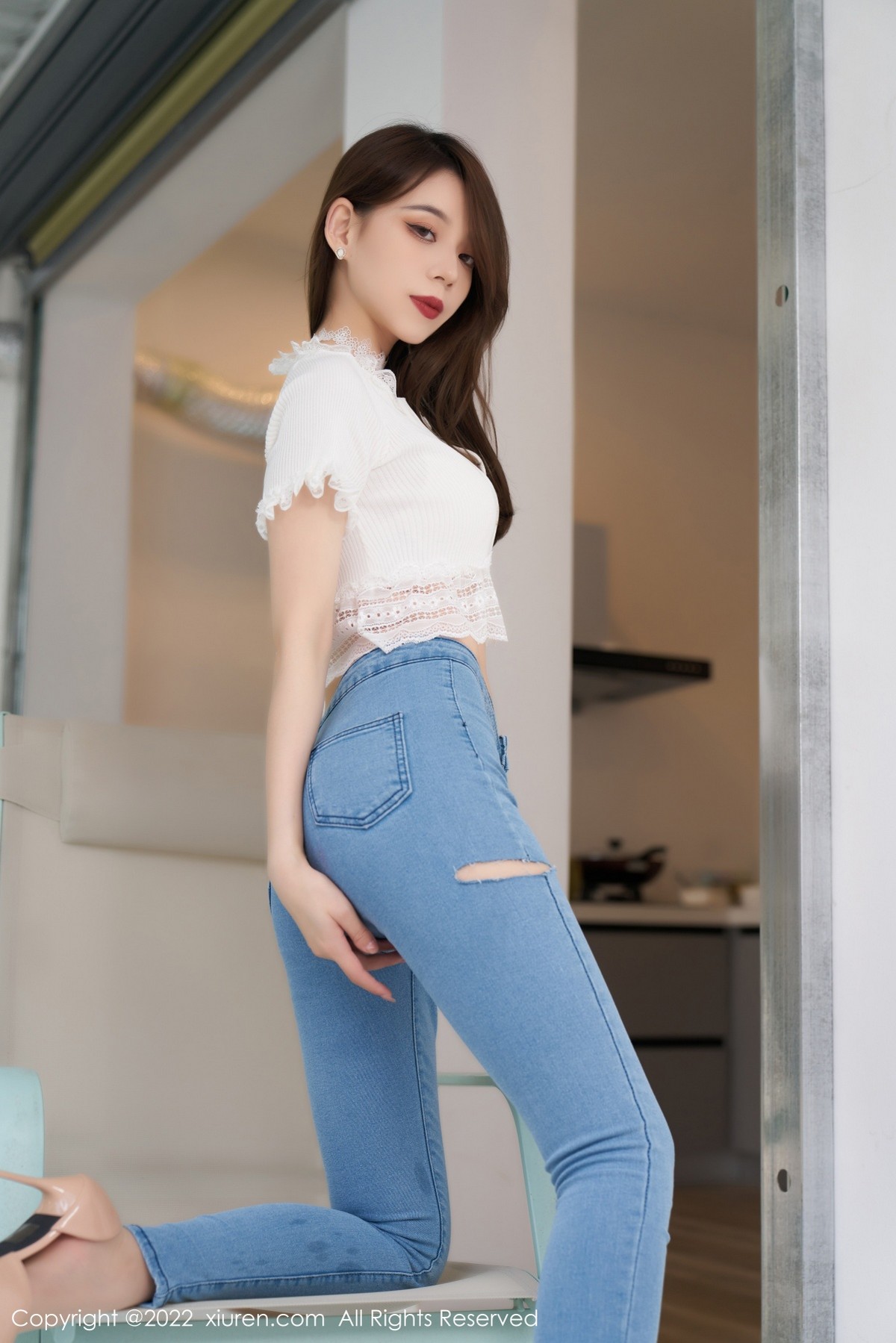xgyw.top_XiuRen第4633期_模特言沫私房脱牛仔裤露白色蕾丝内衣秀惹火身材极致诱惑写真62P