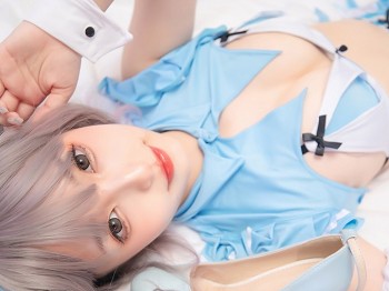 Coser青春美女柒柒要乖哦红主题私人性感红色缕空上衣配红短裙秀完美身材骚扰写真58P