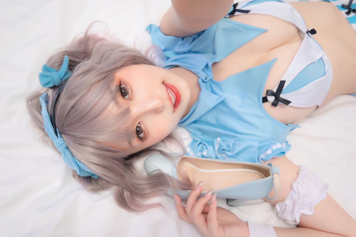 xgyw.top_萝莉美女神楽坂真冬蓝调女仆主题私房性感女仆装配白丝袜秀完美身材诱惑写真75P