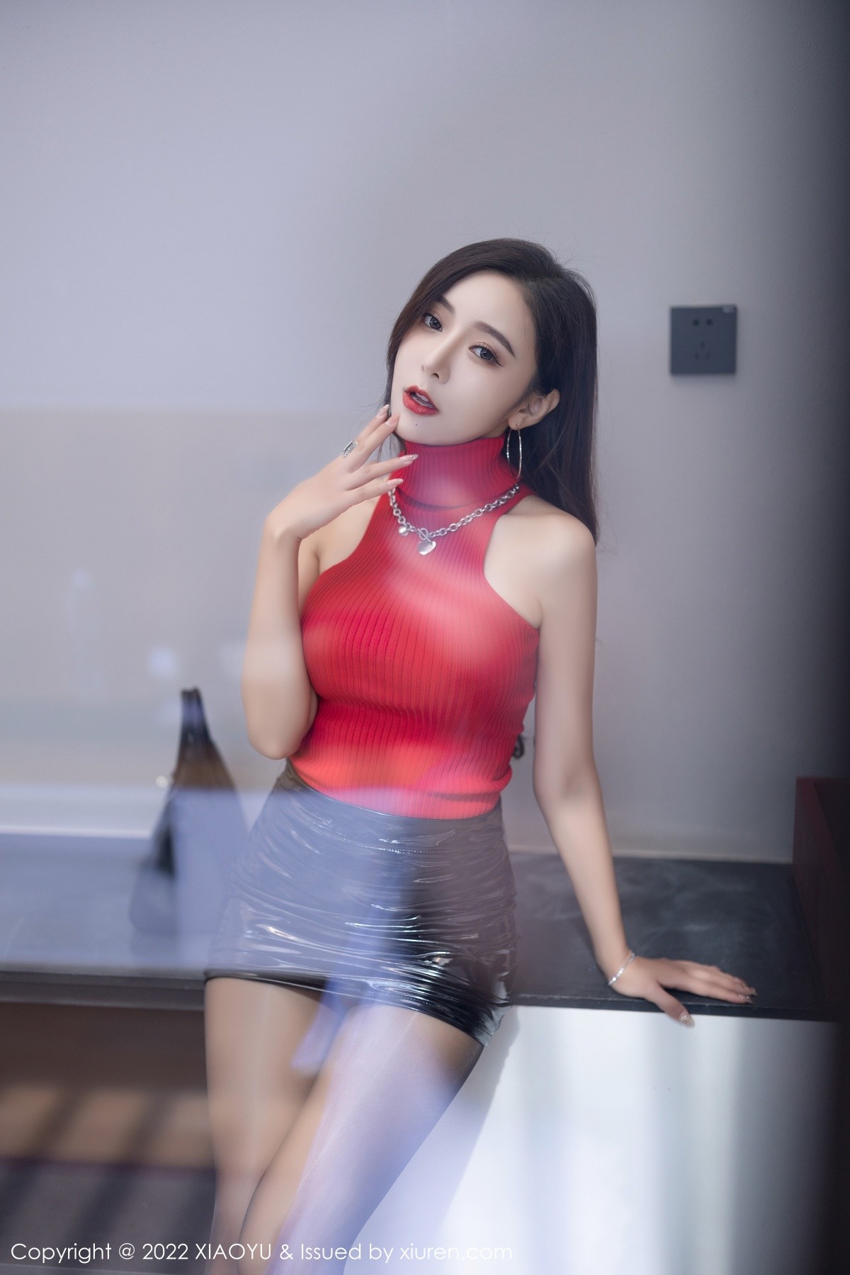 xgyw.top_[XiaoYu画语界]Vol.723_女神王馨瑶yanni惠州旅拍性感红色毛衣配开档黑丝极致魅惑写真77P
